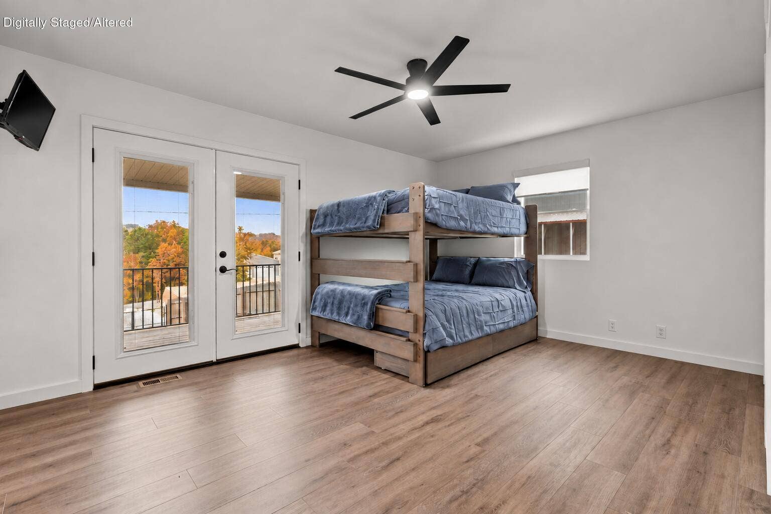 119 Teepee Lane, Kimberling City, MO 65686 Cord-free bunk room