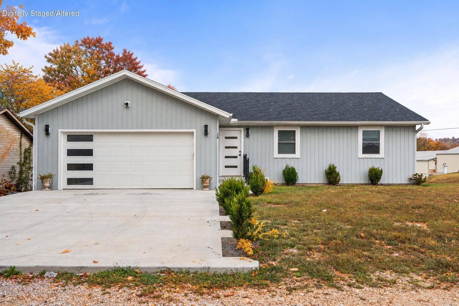 119 Teepee Lane, Kimberling City, MO 65686 Ozarks lakefront home in fall color-4