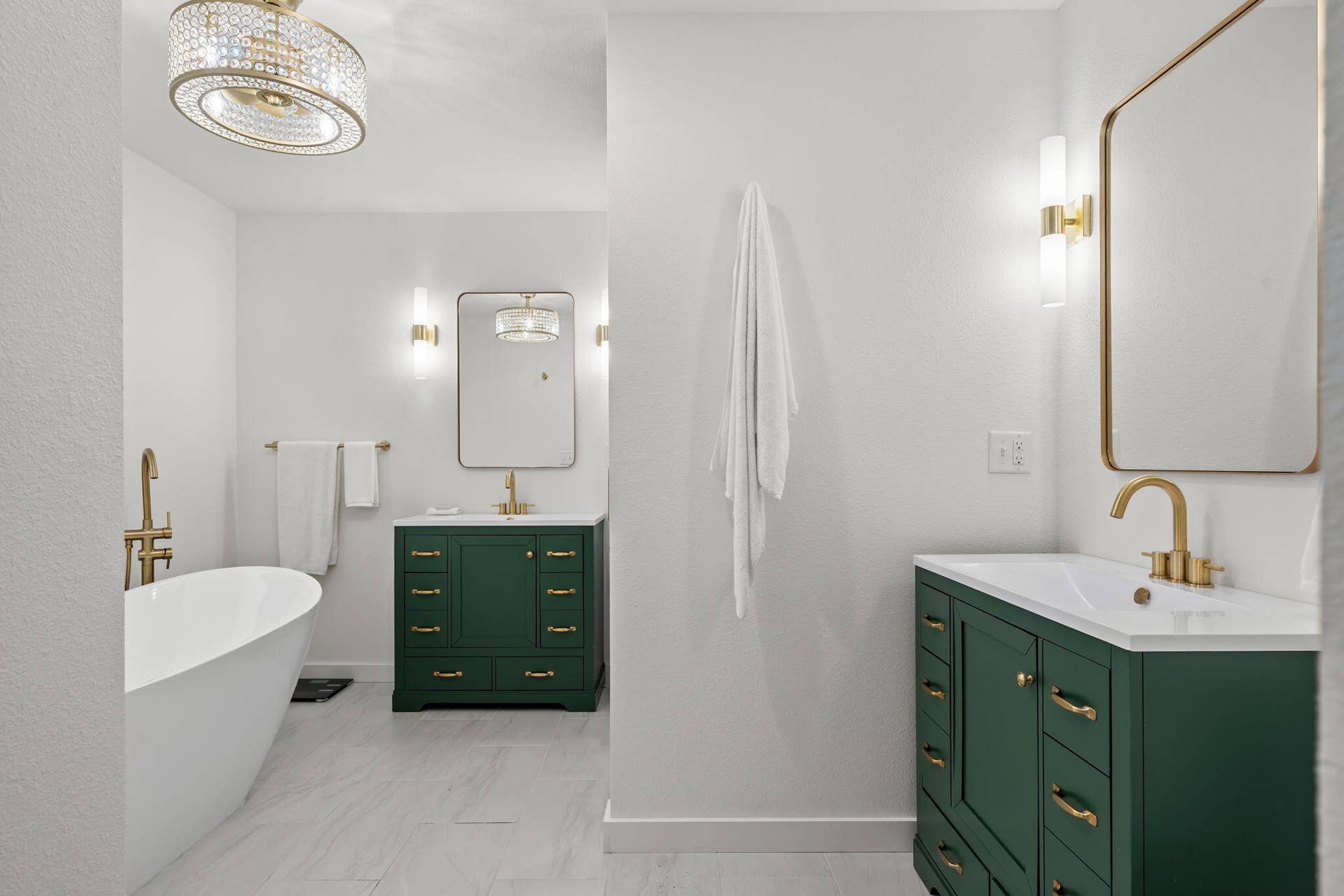 119 Teepee Lane, Kimberling City, MO 65686 119-Teepee-Ln-Luxury-Bathroom