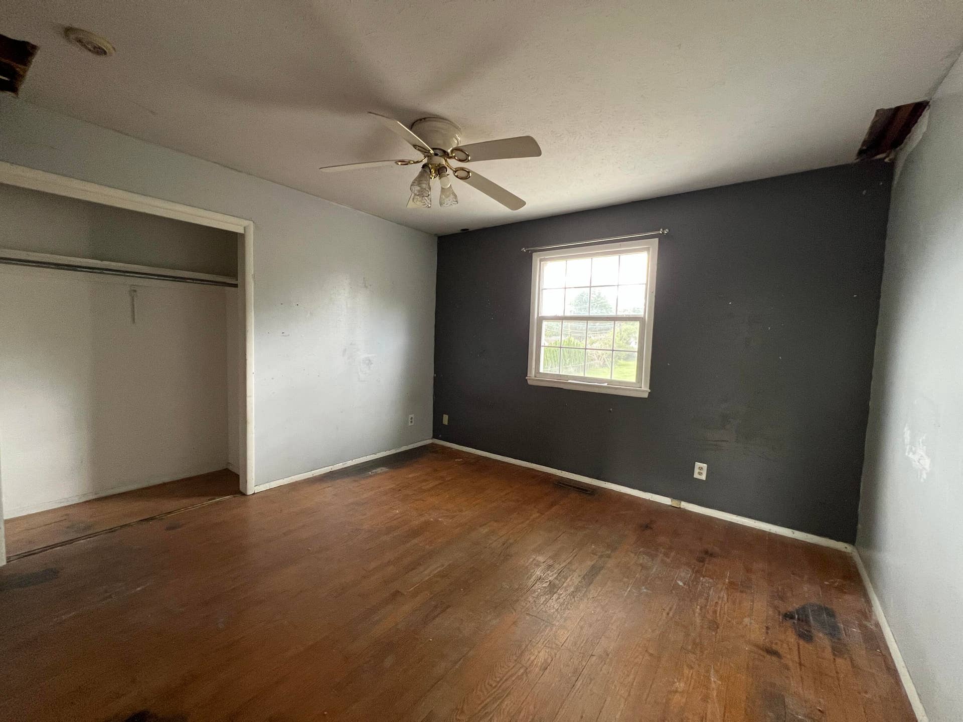 2918 E Clovis Circle, Springfield, MO 65804 Bedroom