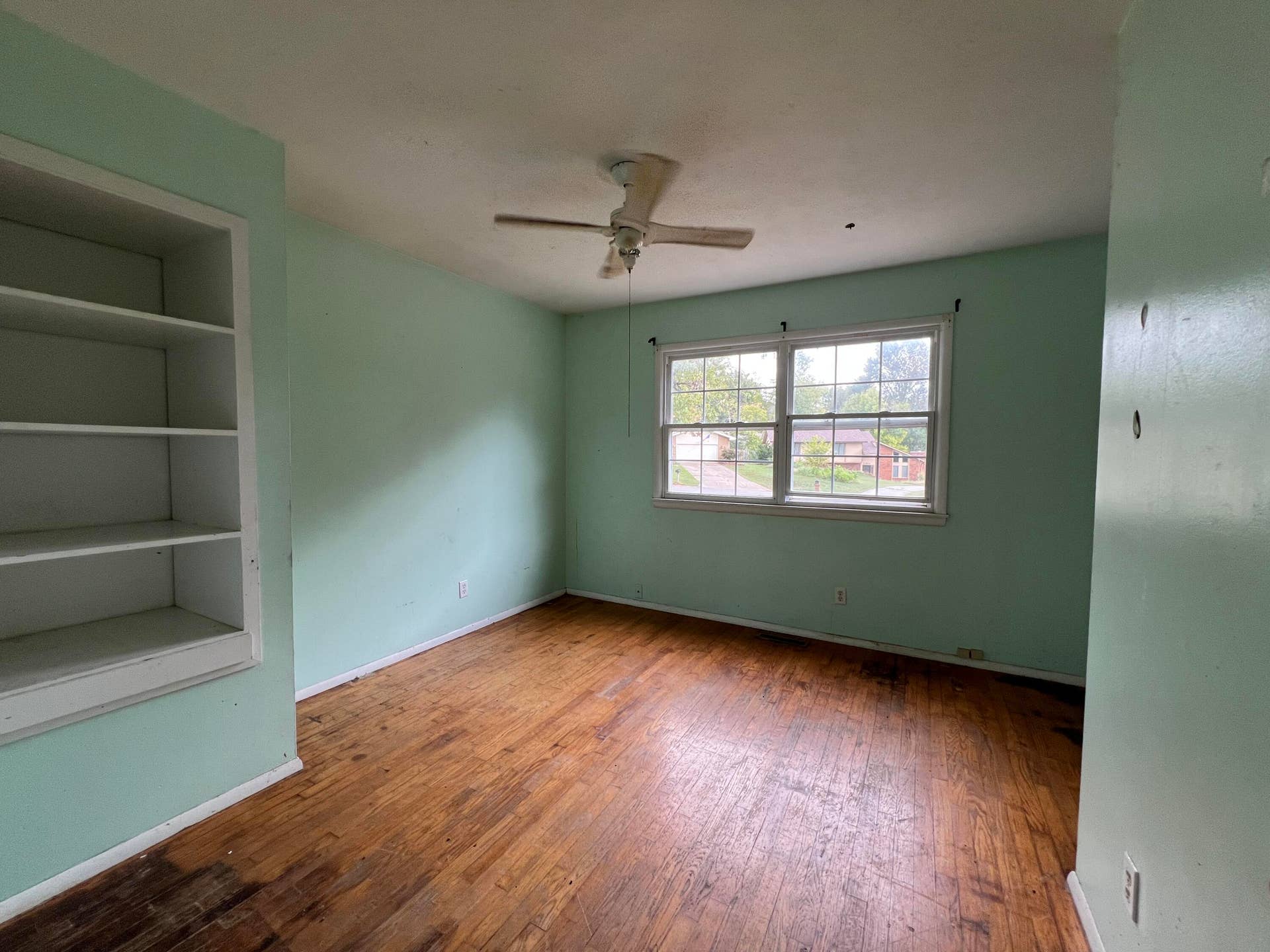 2918 E Clovis Circle, Springfield, MO 65804 Bedroom