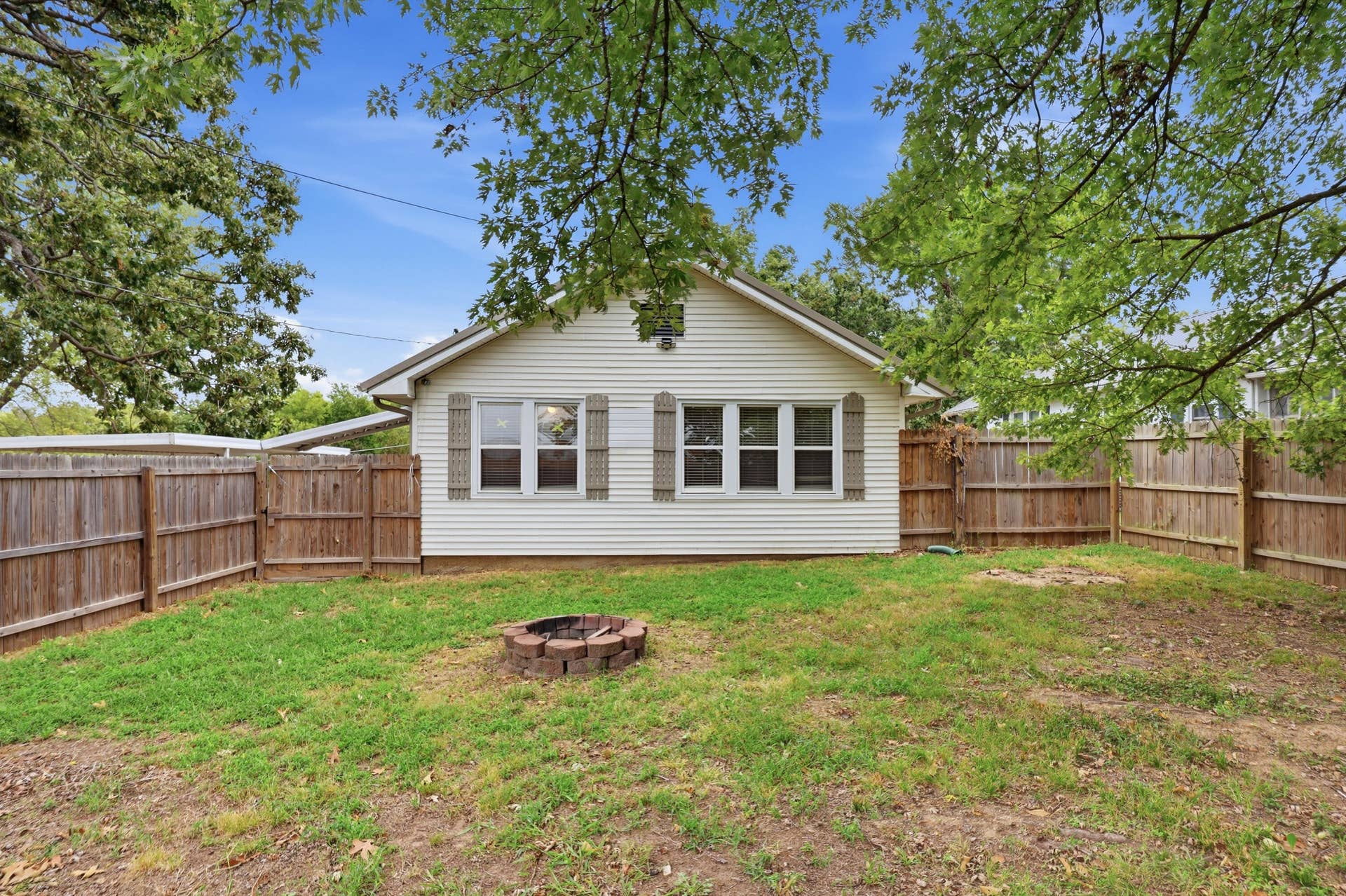 430 S Valley Street, Neosho, MO 64850 030