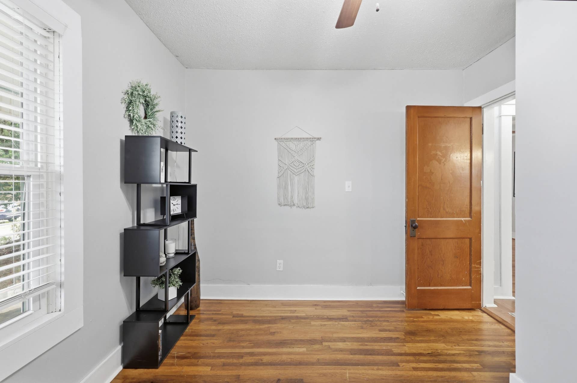 430 S Valley Street, Neosho, MO 64850 024