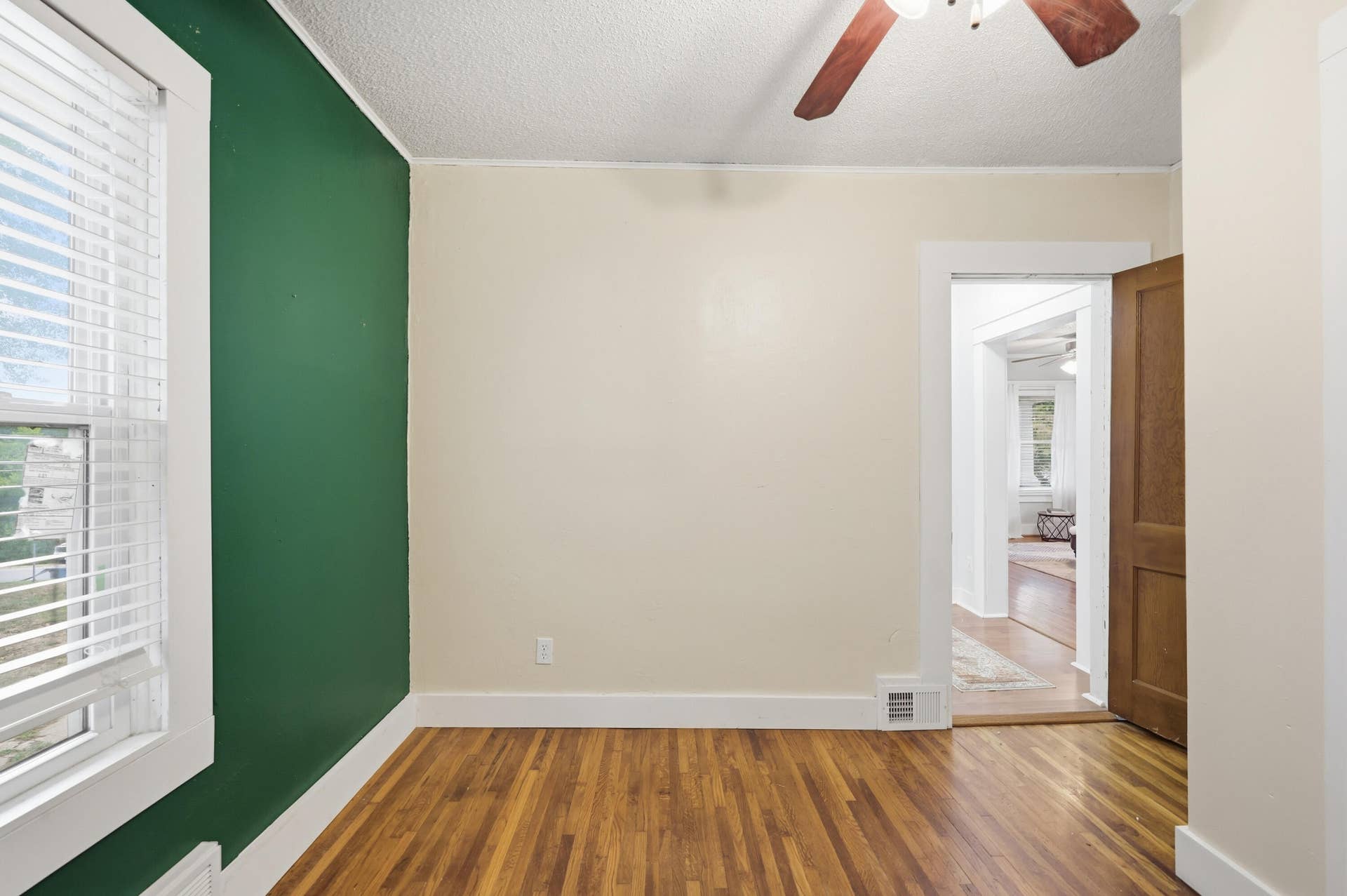 430 S Valley Street, Neosho, MO 64850 027