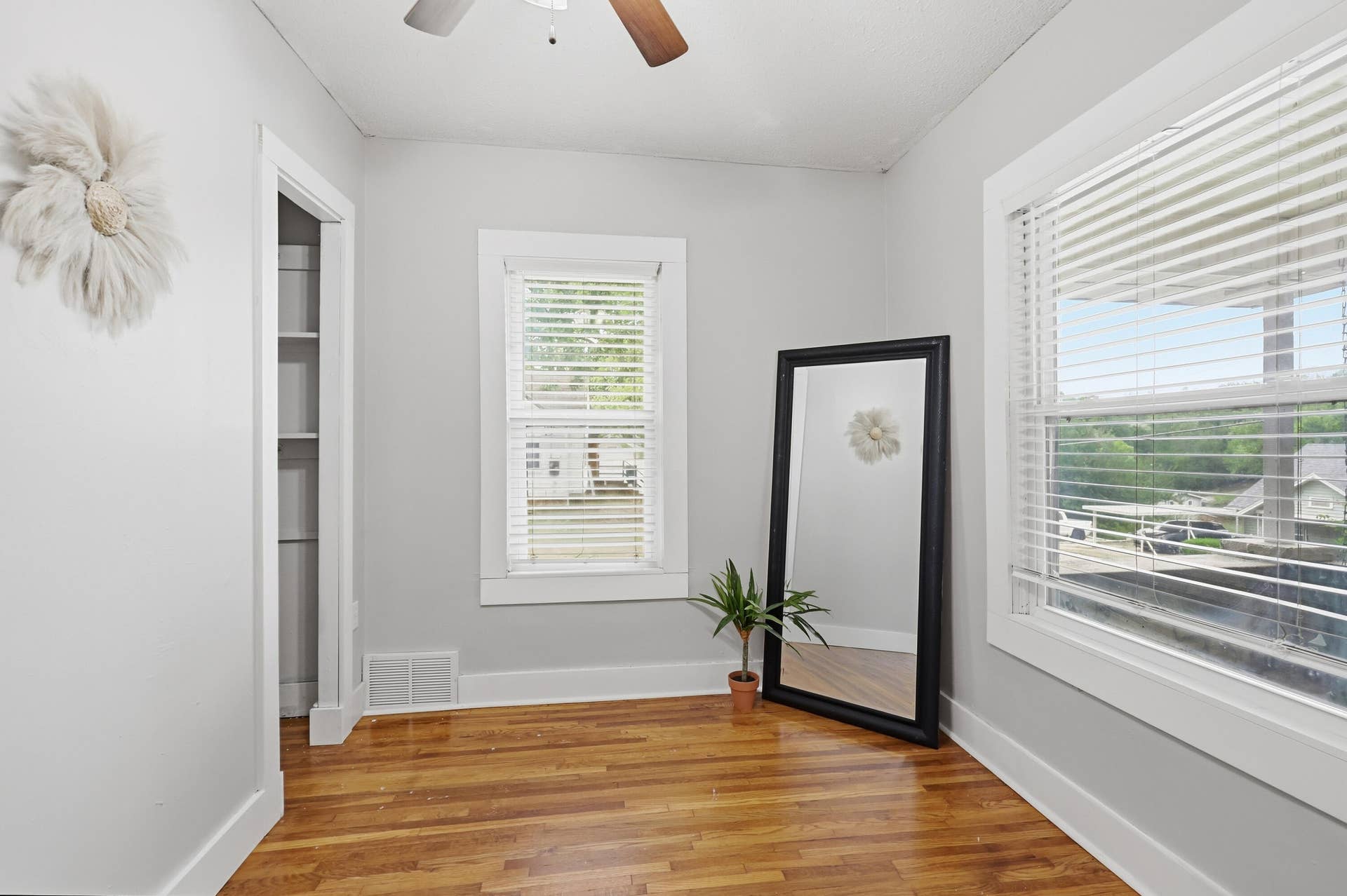 430 S Valley Street, Neosho, MO 64850 022