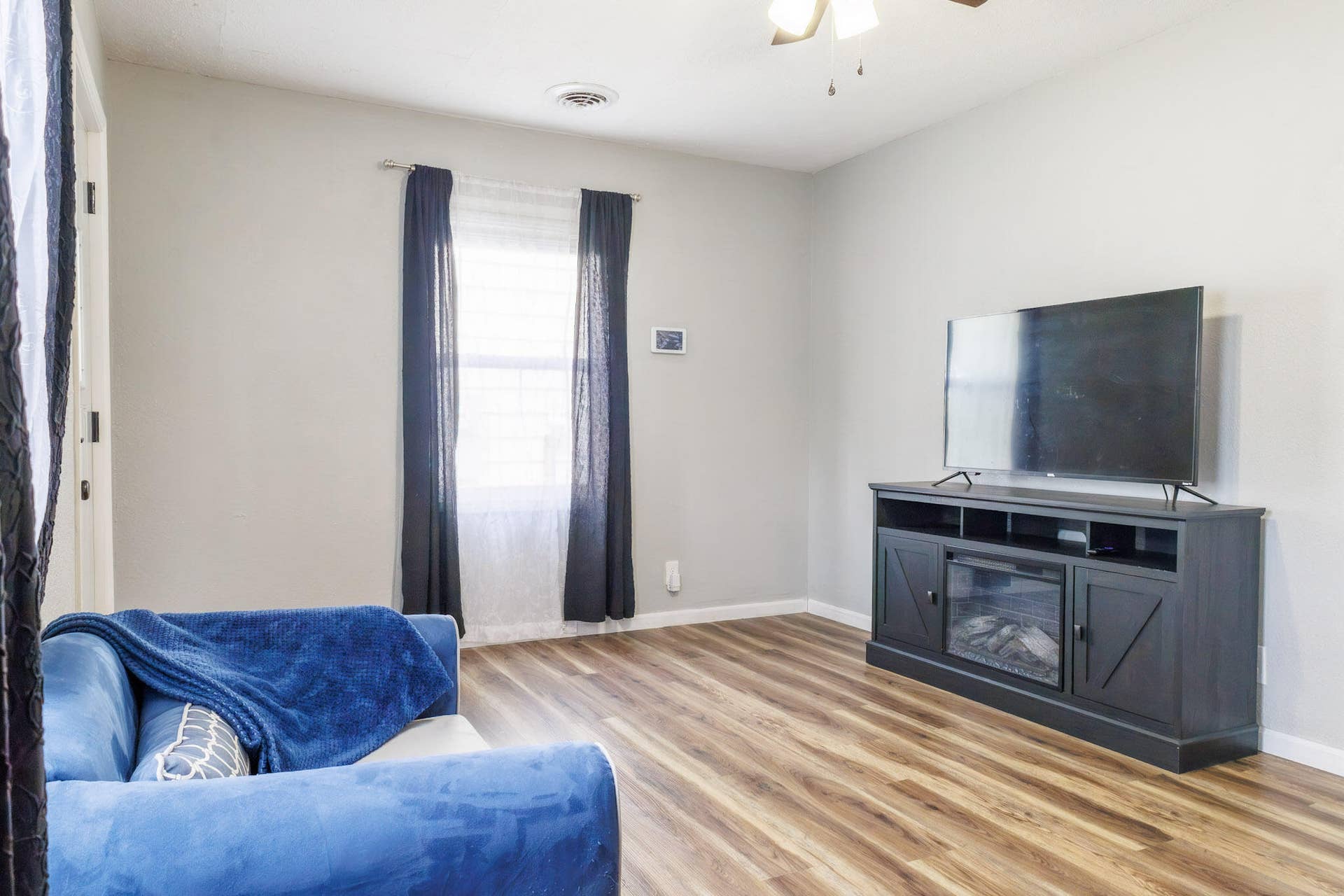 1872 N Broadway Avenue, Springfield, MO 65803 639