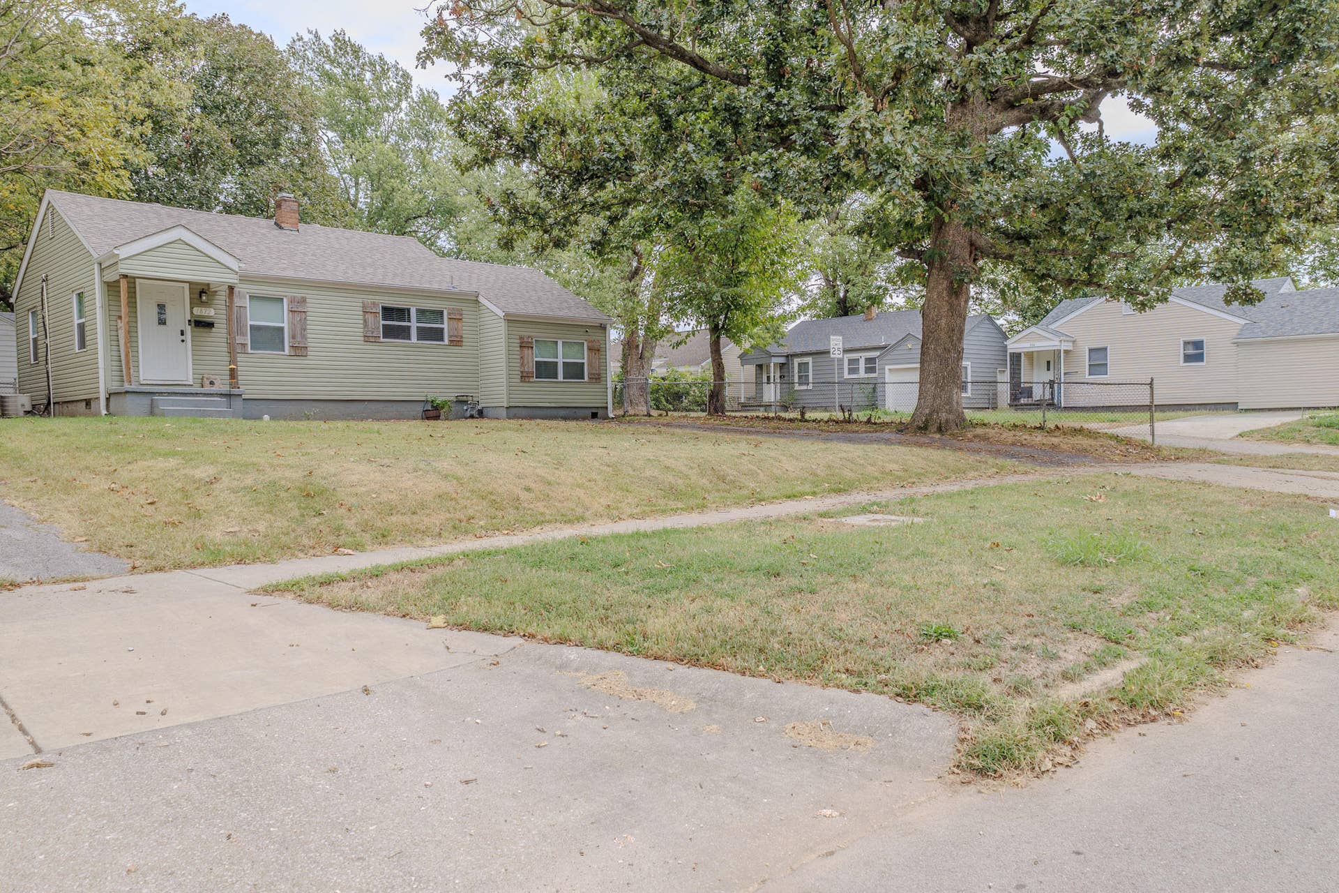 1872 N Broadway Avenue, Springfield, MO 65803 681