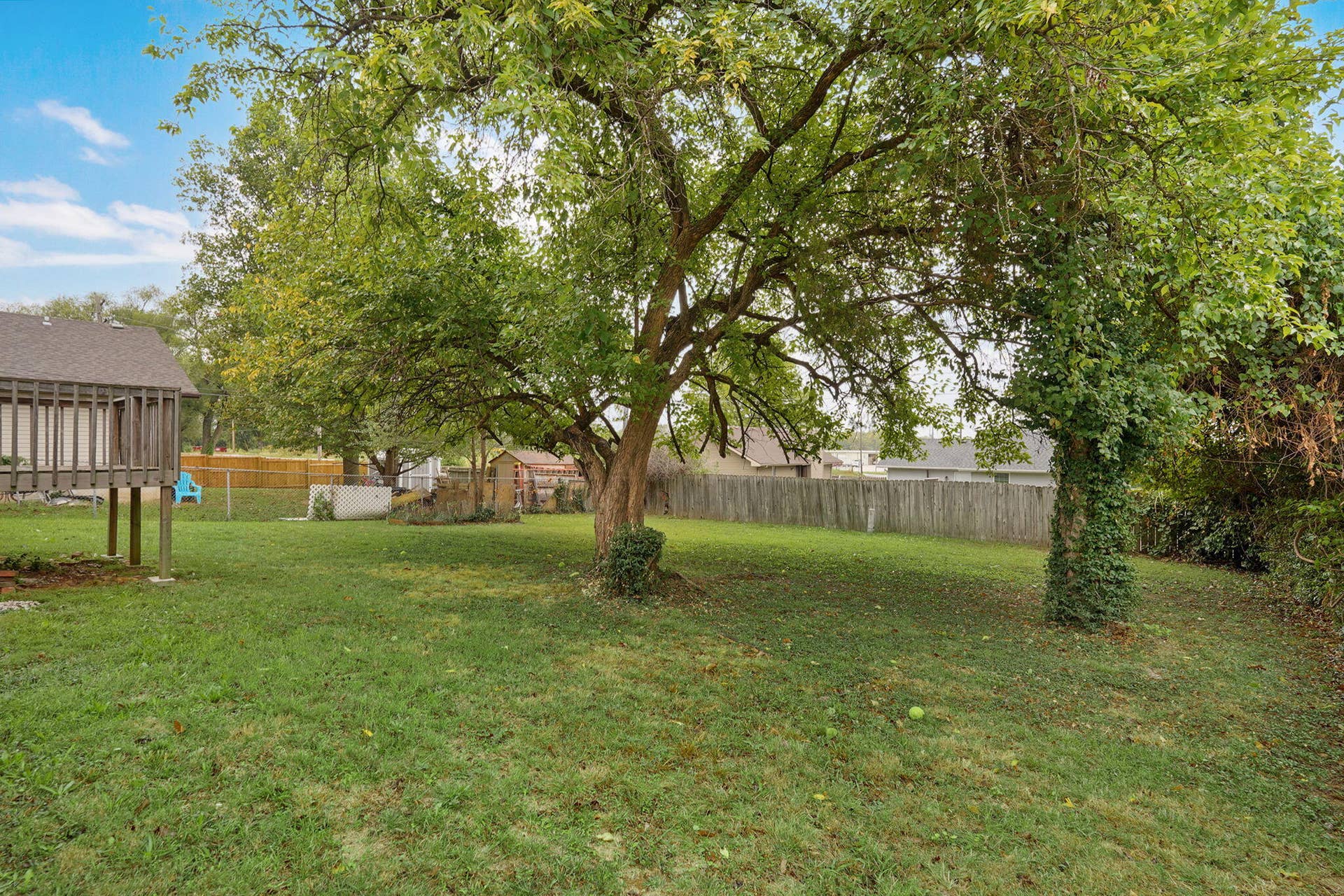 2653 W Blackburn Dr-22