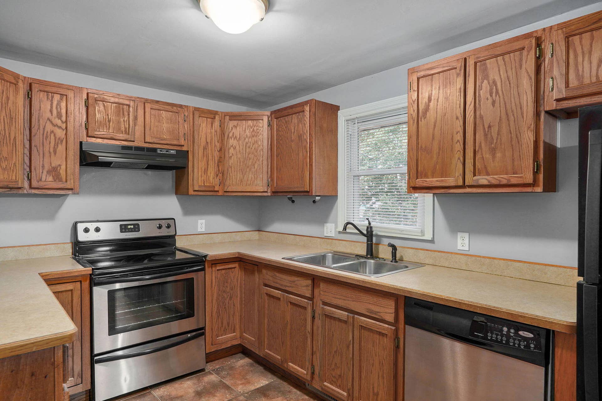 2653 W Blackburn Dr-11