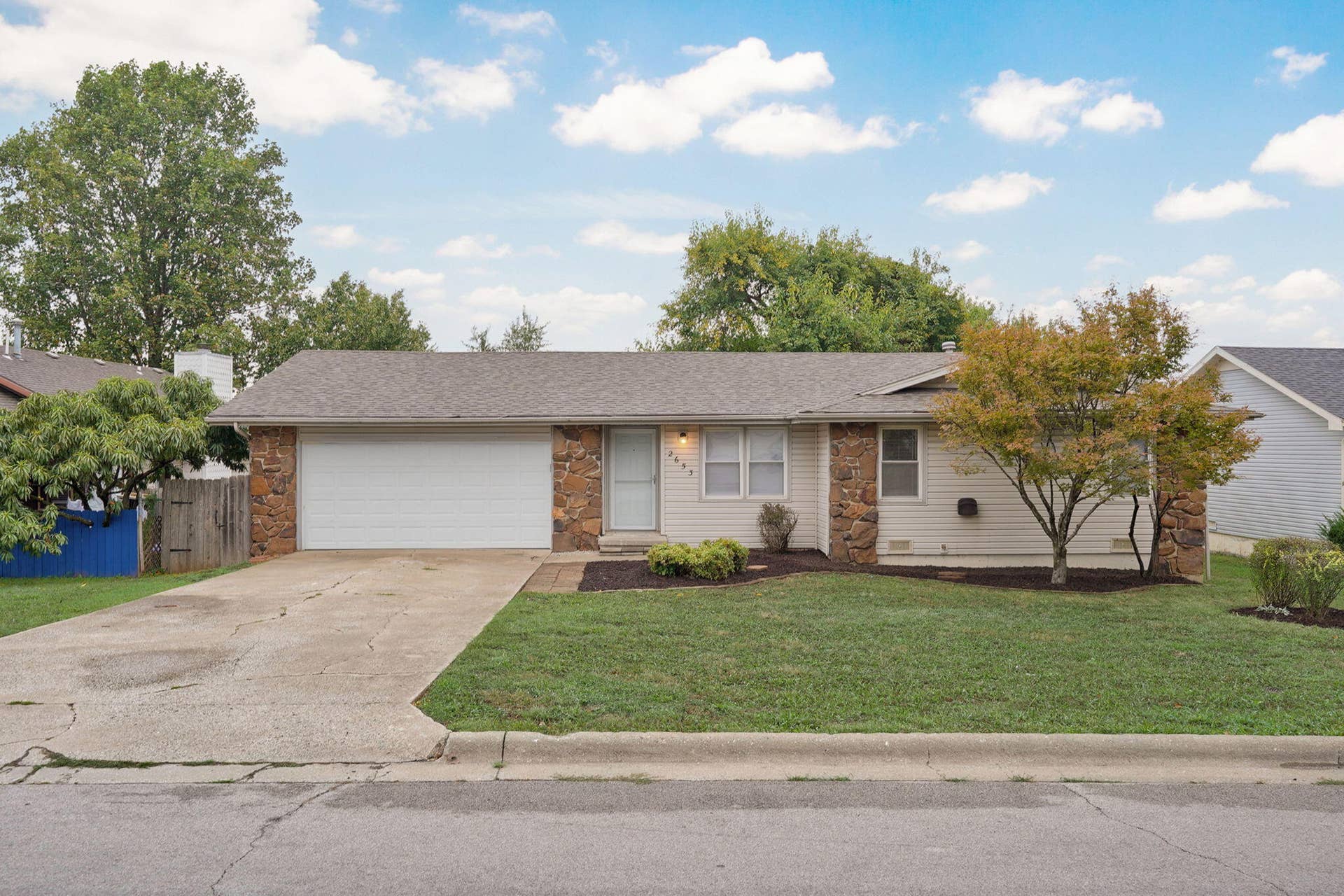 2653 W Blackburn Dr-1