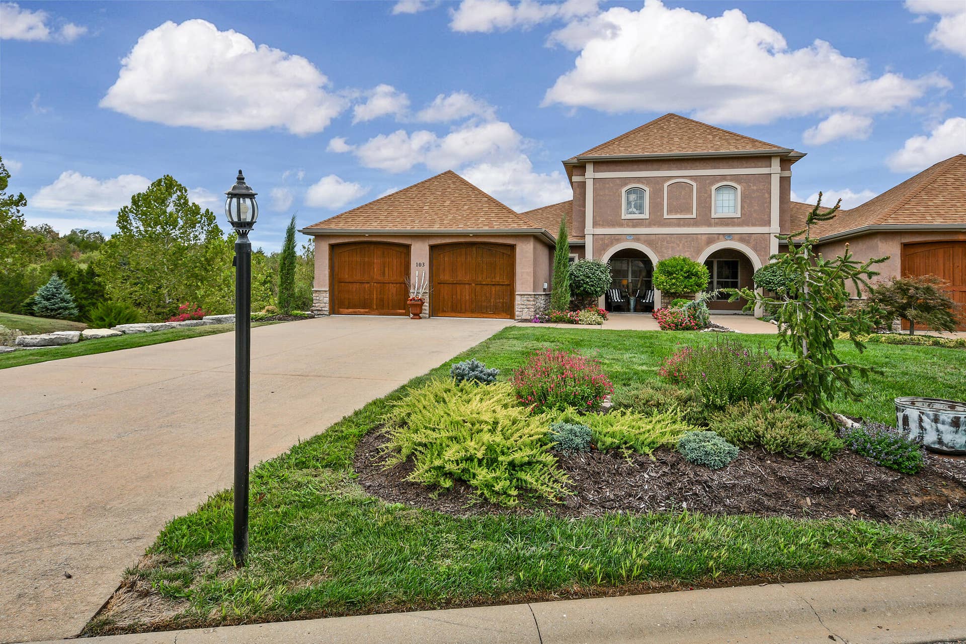 103 N Tuscany Dr Hollister Flat Driveway