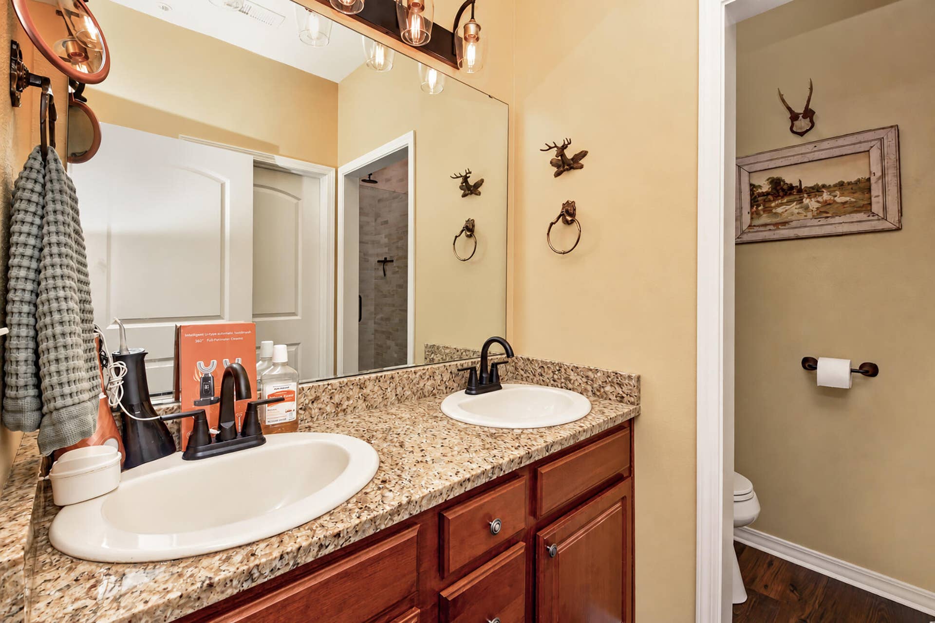 103 N Tuscany Dr Hollister Dual Sinks 2