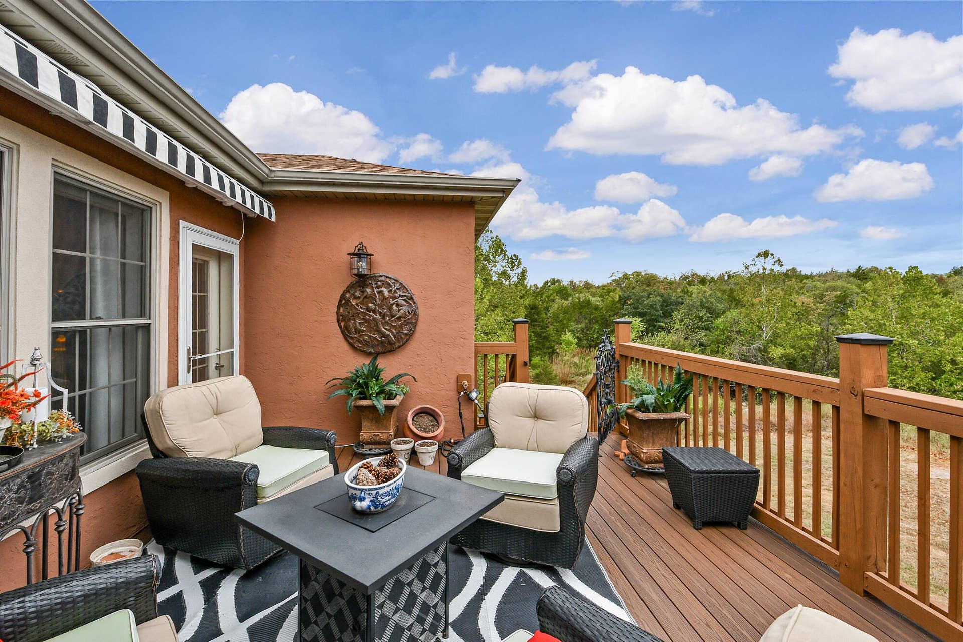 103 N Tuscany Dr Hollister Shade