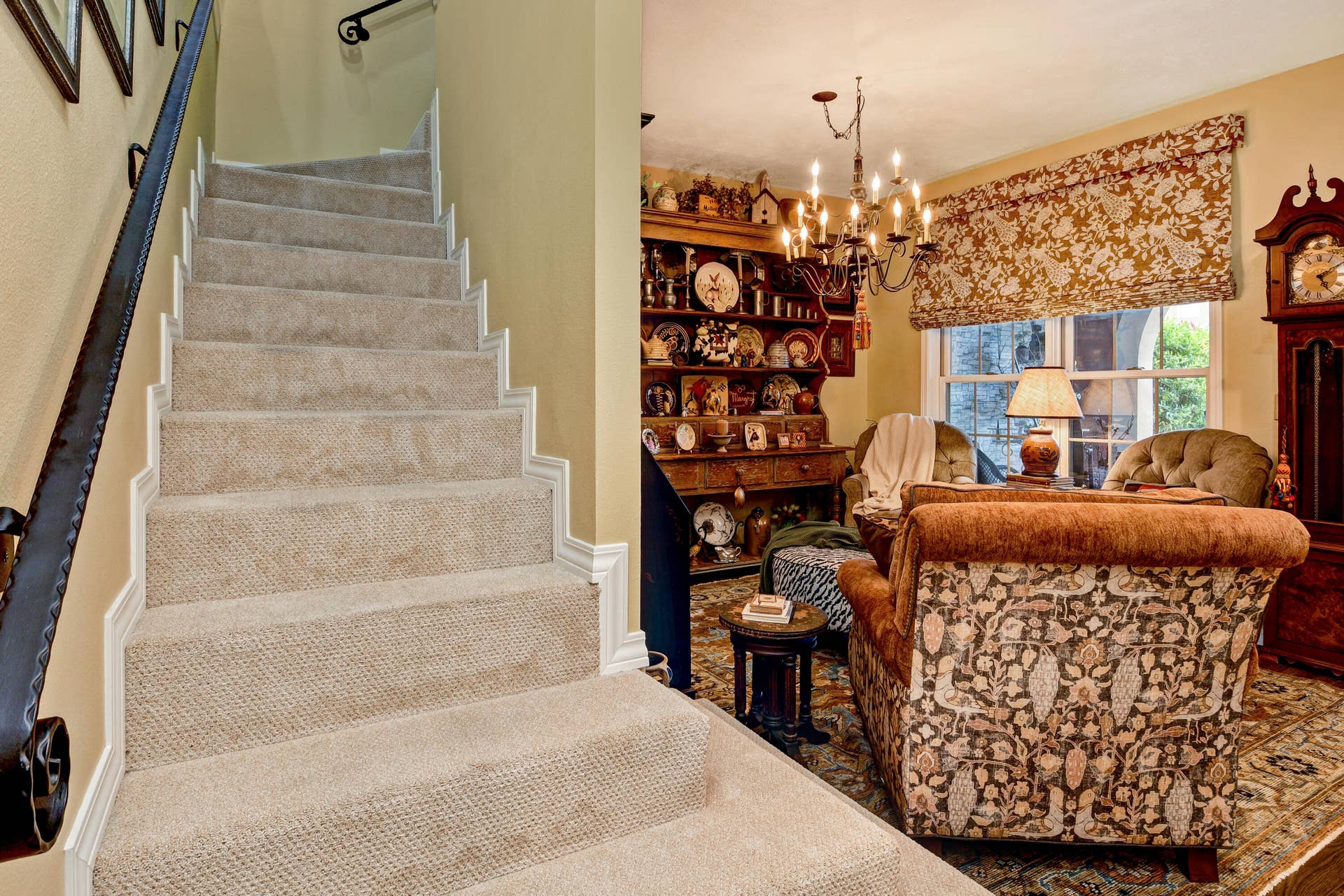 103 N Tuscany Dr Dining to Upstairs