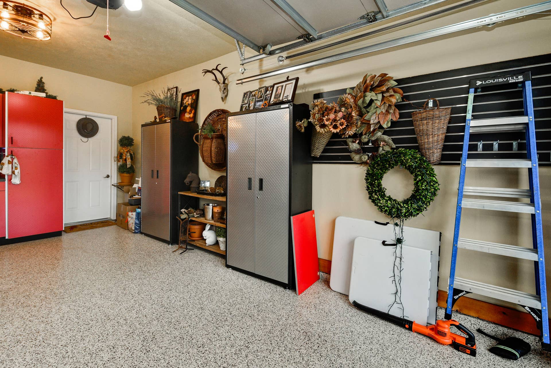 103 N Tuscany Dr Hollister Storage