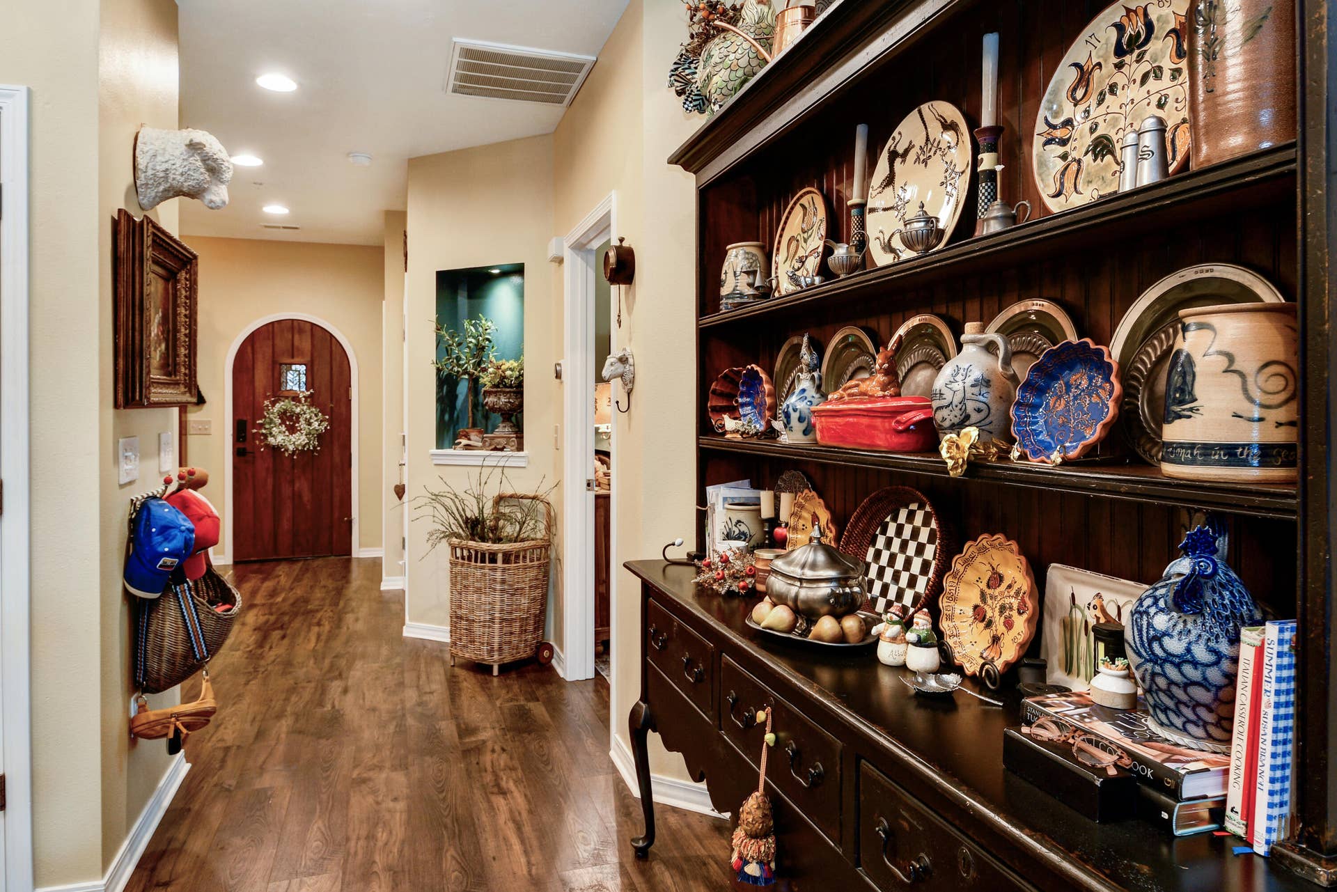 103 N Tuscany Dr Hollister Large Hall