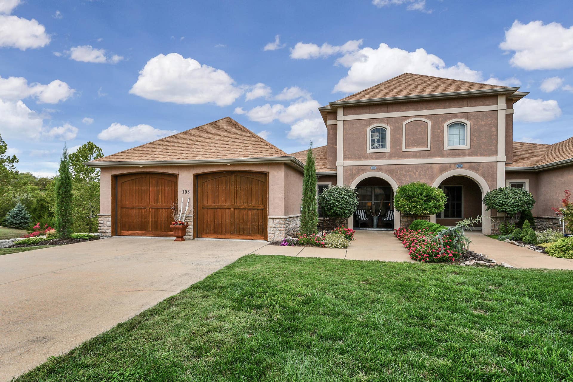 103 N Tuscany Dr Hollister Front Villa