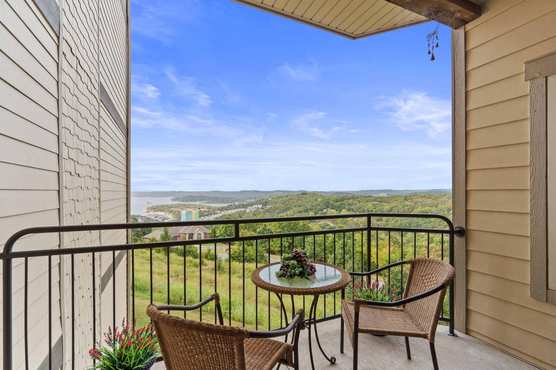 130 Royal Vista Drive, #605, Branson, MO 65616 130 Royal Vista Drive 605 (34)