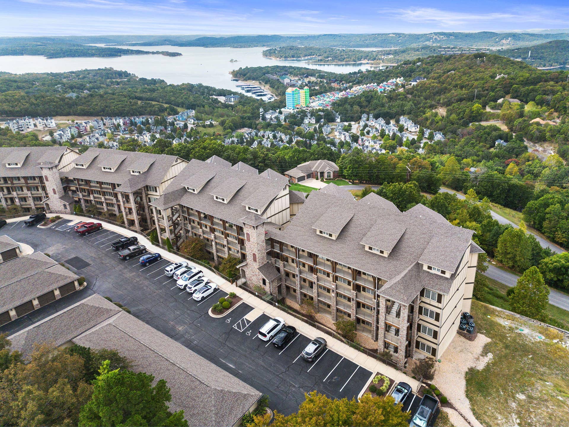 130 Royal Vista Drive, #605, Branson, MO 65616 130 Royal Vista Drive 605 (51)