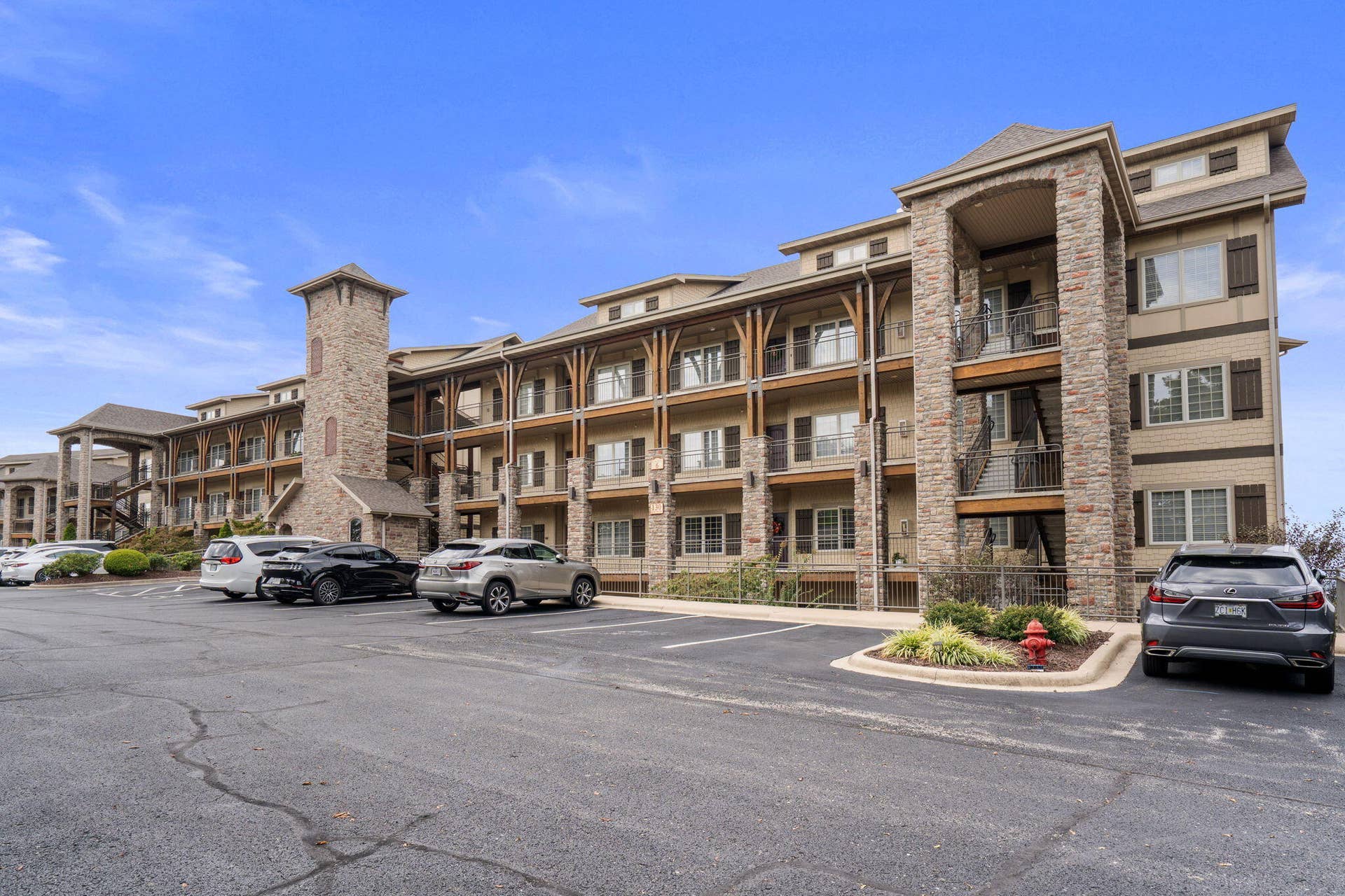 130 Royal Vista Drive, #605, Branson, MO 65616 130 Royal Vista Drive 605 (2)