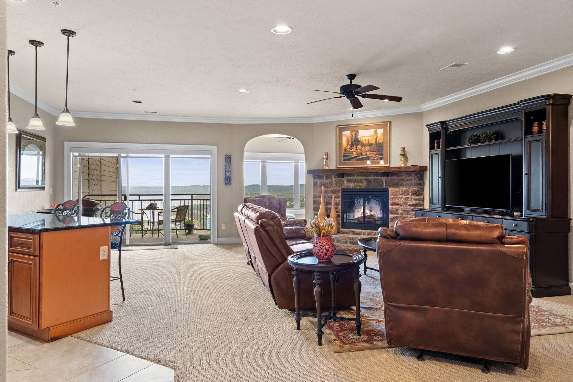 130 Royal Vista Drive, #605, Branson, MO 65616 130 Royal Vista Drive 605 (12)
