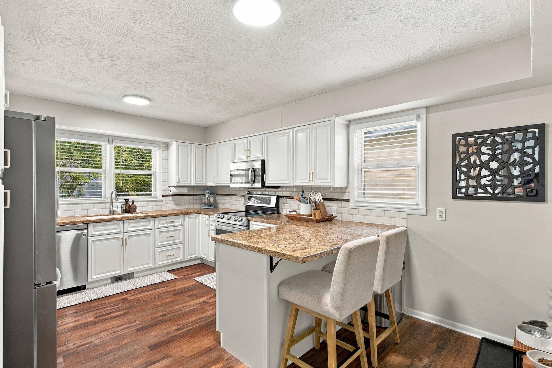 617 N Elmwood Avenue, Springfield, MO 65802 FrameandFocus_WEBorMLS-11