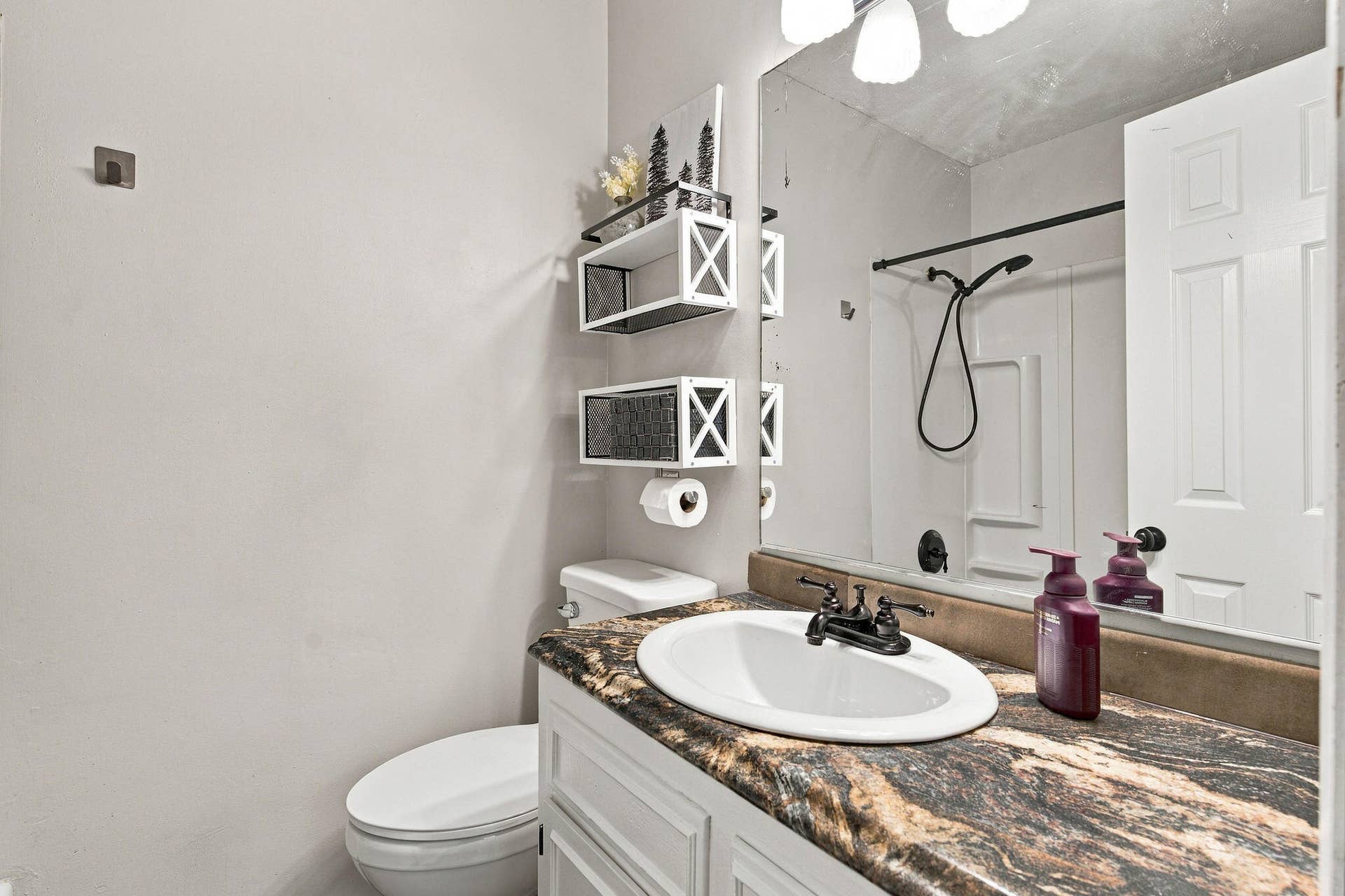 617 N Elmwood Avenue, Springfield, MO 65802 FrameandFocus_WEBorMLS-17