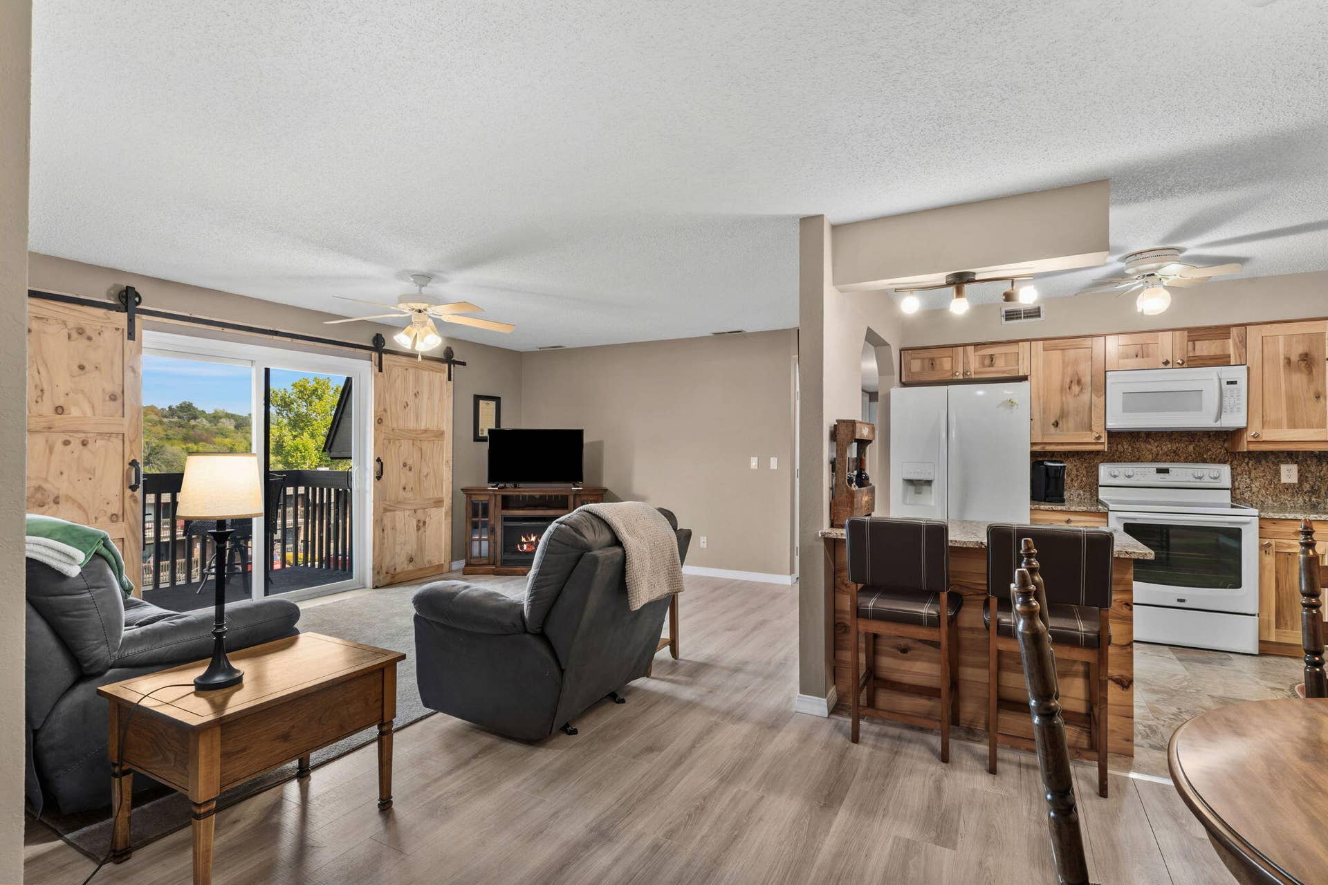 140 Wilshire Drive 45 (8)
