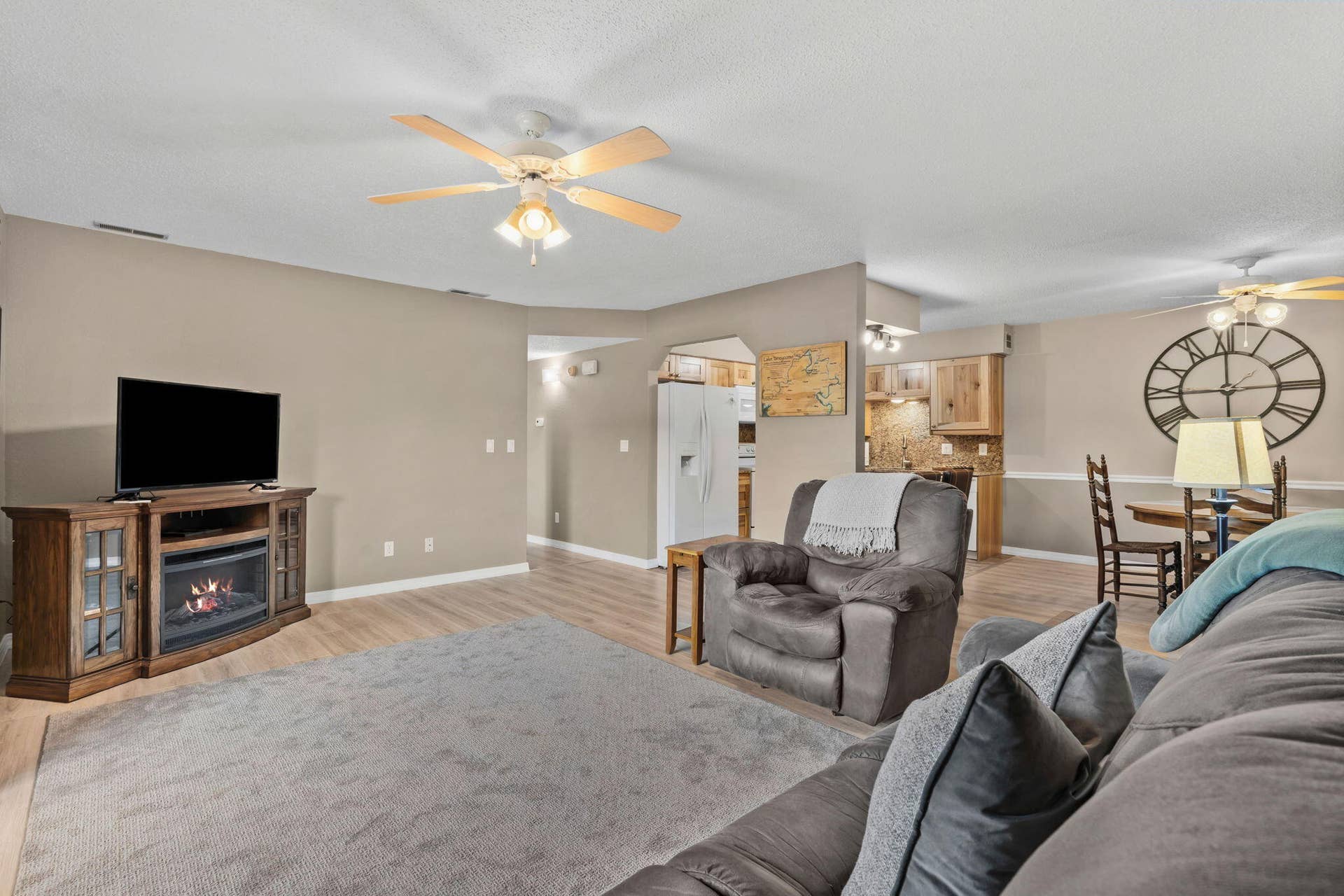 140 Wilshire Drive 45 (11)