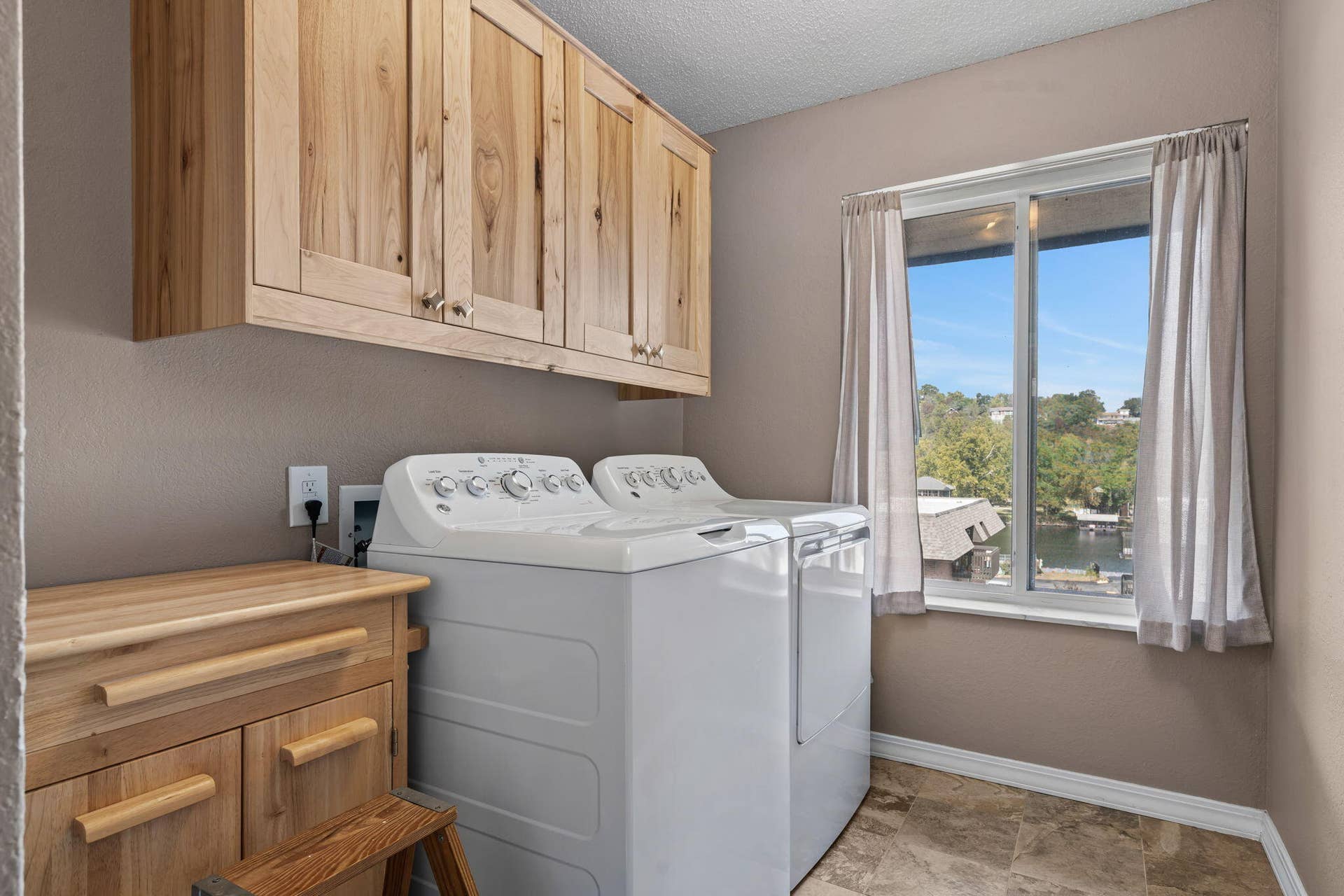 140 Wilshire Drive 45 (29)