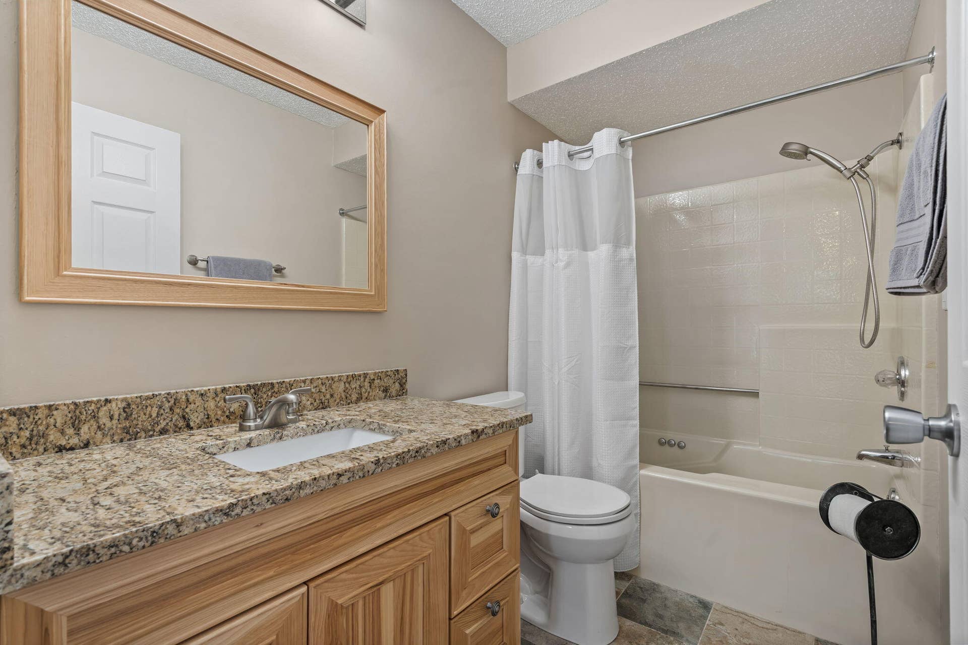 140 Wilshire Drive 45 (33)