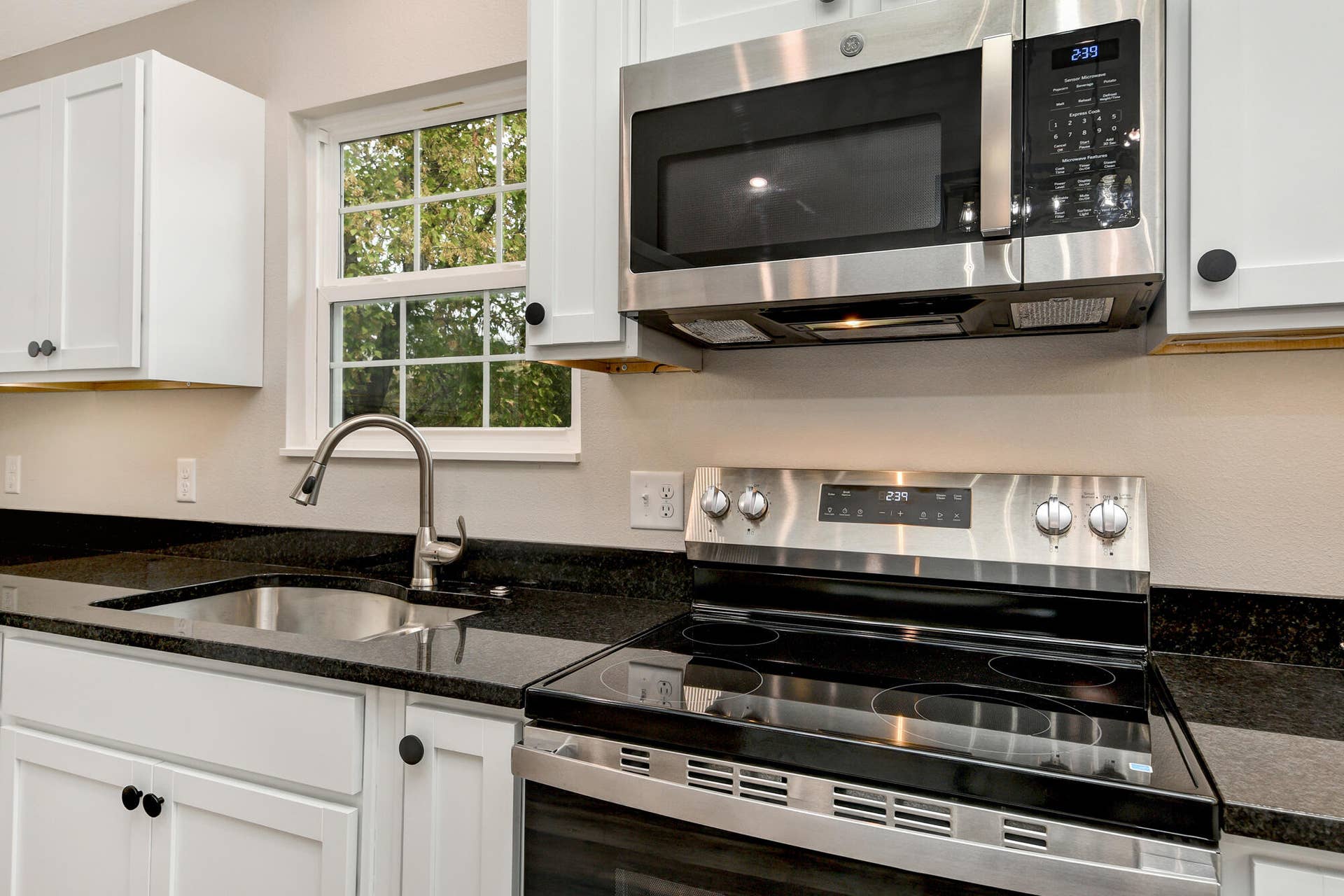 2791 Maple Street, Hollister, MO 65672 2791 Maple St Hollister Appliances