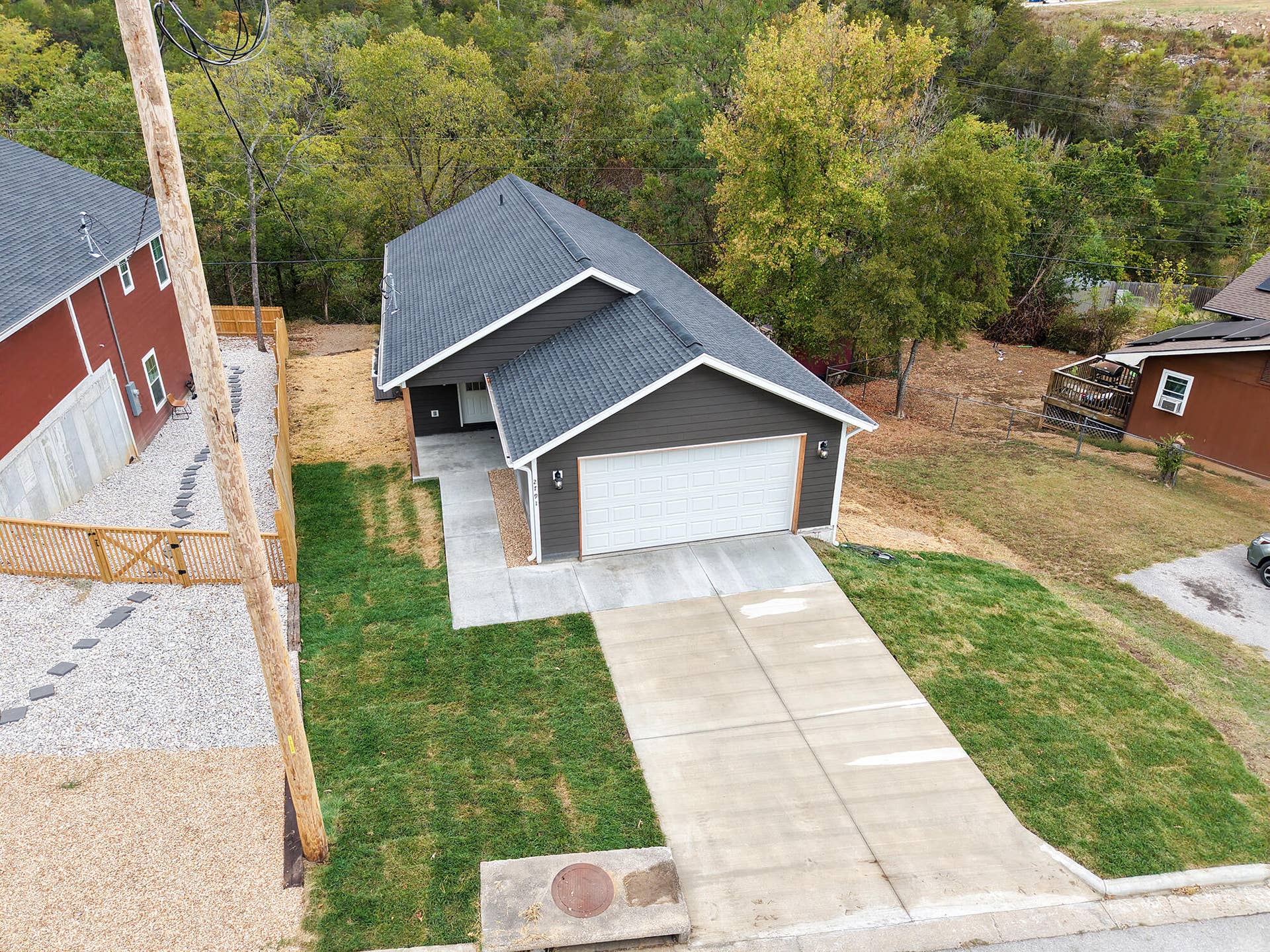 2791 Maple Street, Hollister, MO 65672 2791 Maple St Hollister Large Driveway