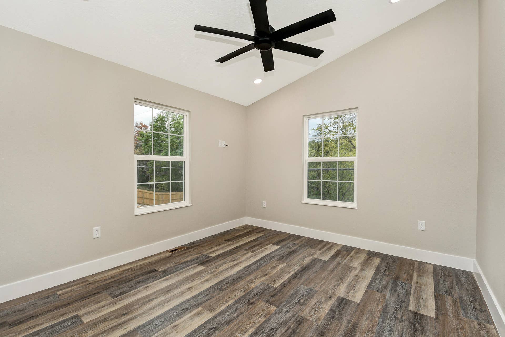 2791 Maple Street, Hollister, MO 65672 Bedroom 2 on Main