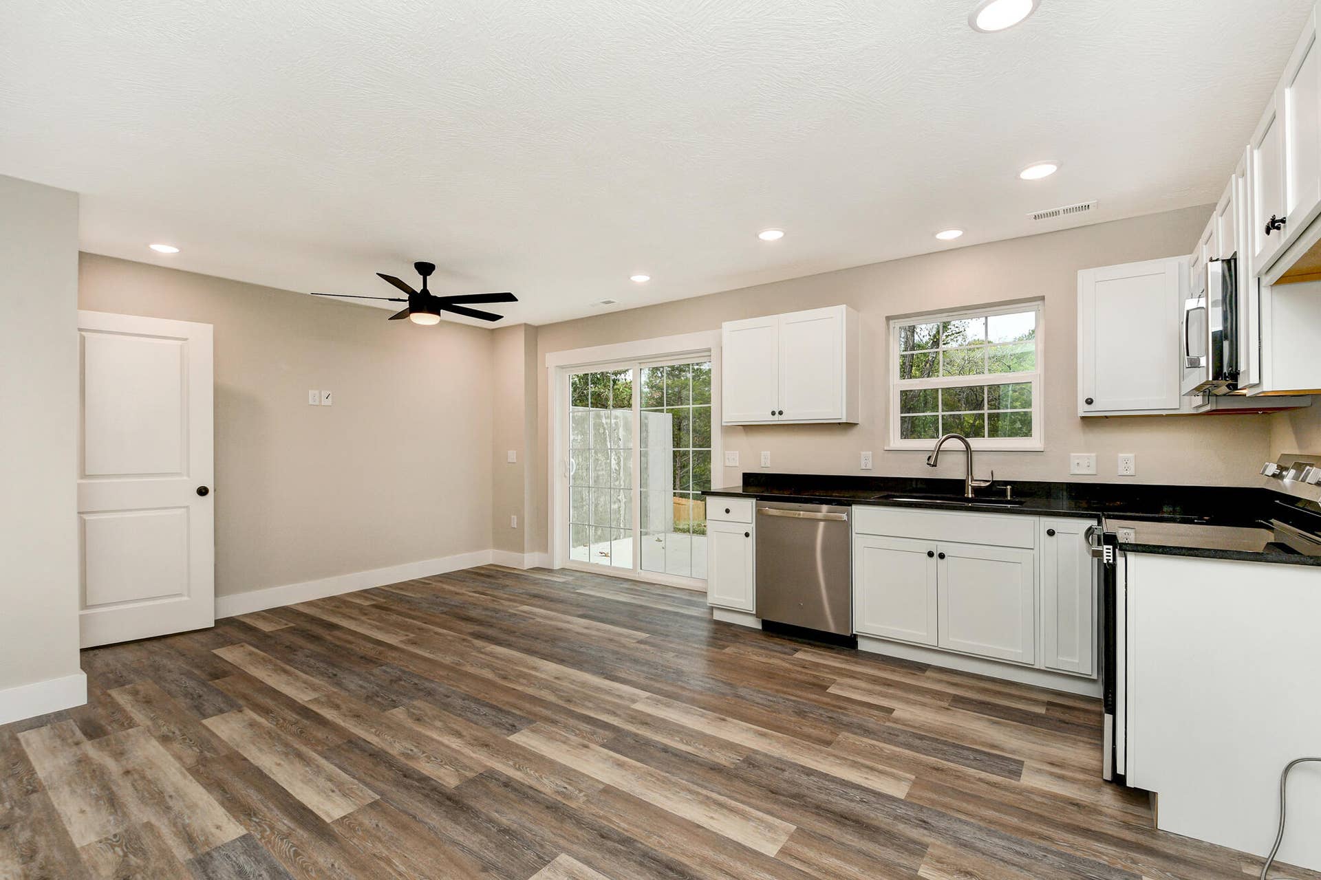 2791 Maple Street, Hollister, MO 65672 2791 Maple St Kitchen and Living Room