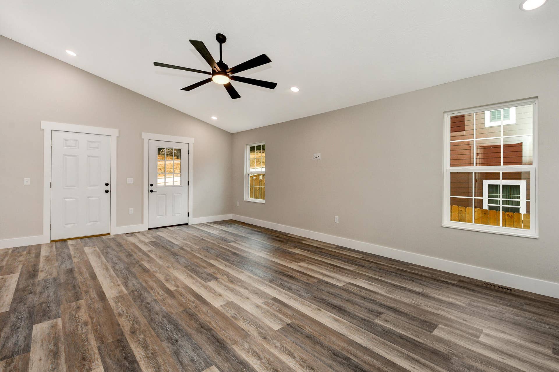 2791 Maple Street, Hollister, MO 65672 2791 Maple St Hollister Entry