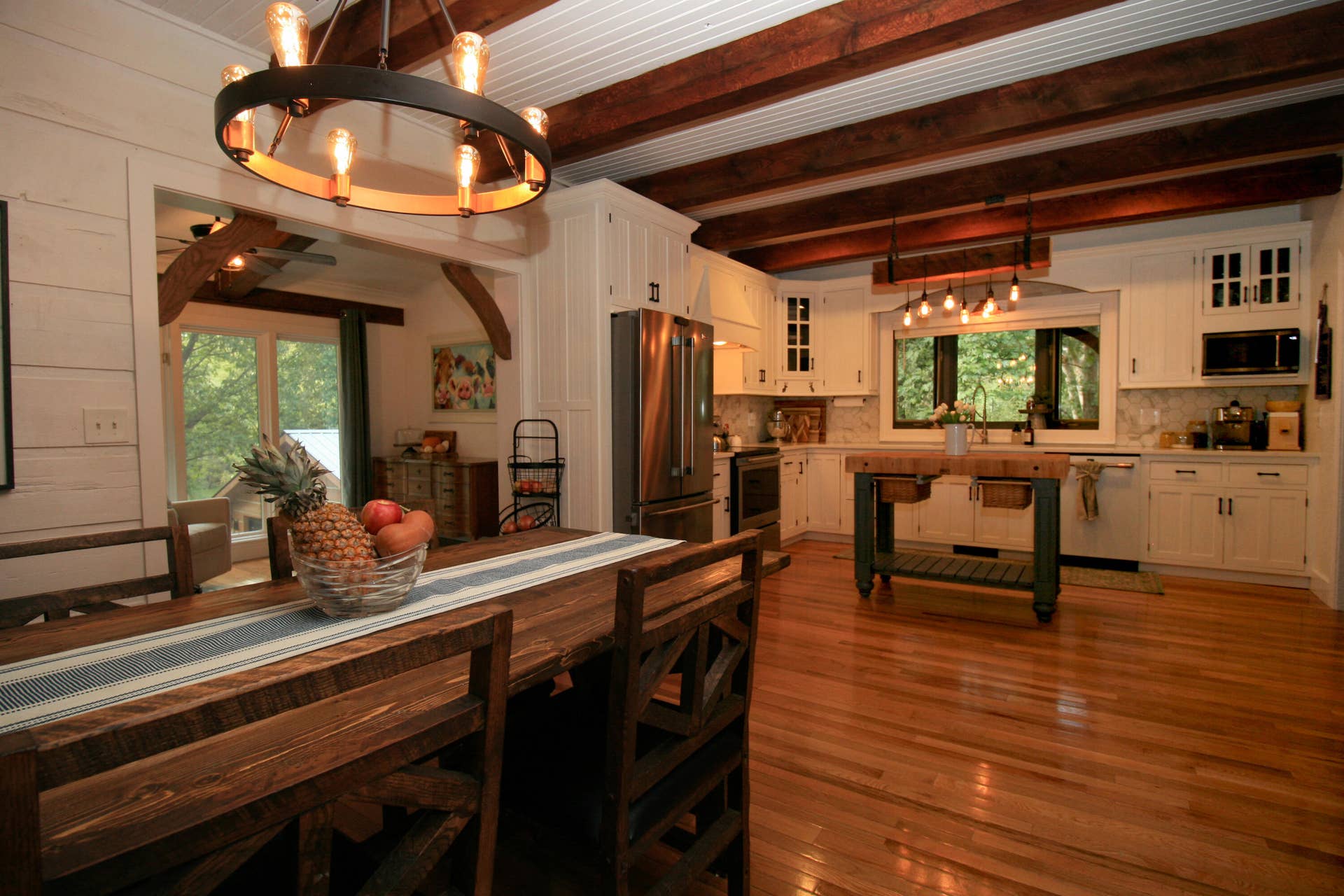 1446 S Oak Hill Court, Nixa, MO 65714 dining