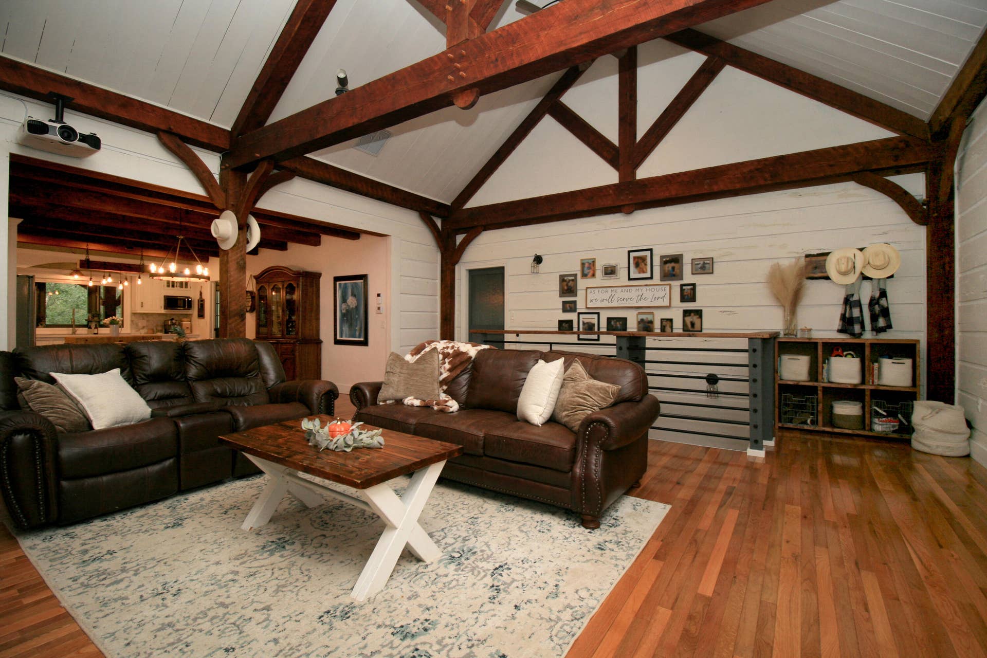 1446 S Oak Hill Court, Nixa, MO 65714 livingroom view