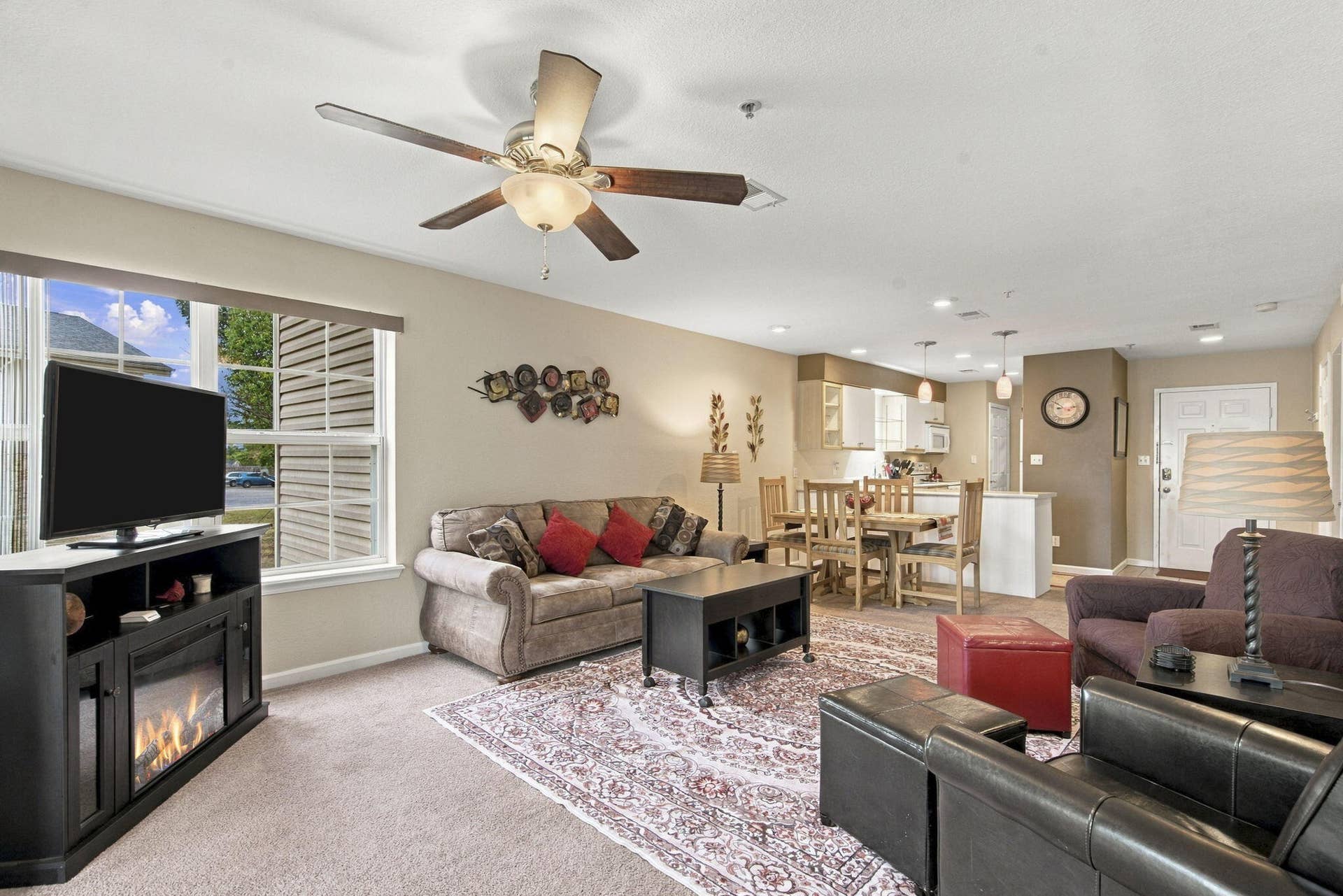 130 W Rockford Drive, #3, Branson, MO 65616 C3 Living to Kitchen View