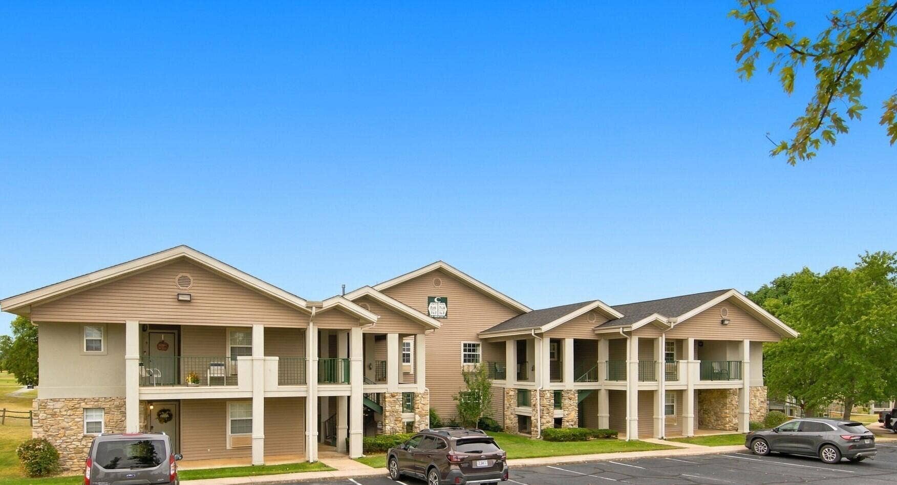 130 W Rockford Drive, #3, Branson, MO 65616 Park and walk in with no steps