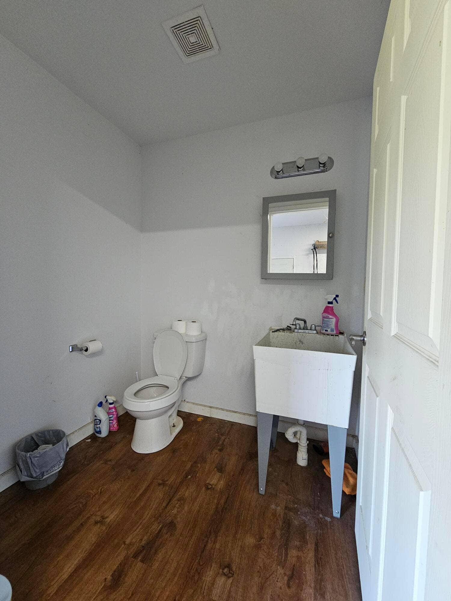 205 Franklin Road, Anderson, MO 64831 tomlinson pic-garage -bath