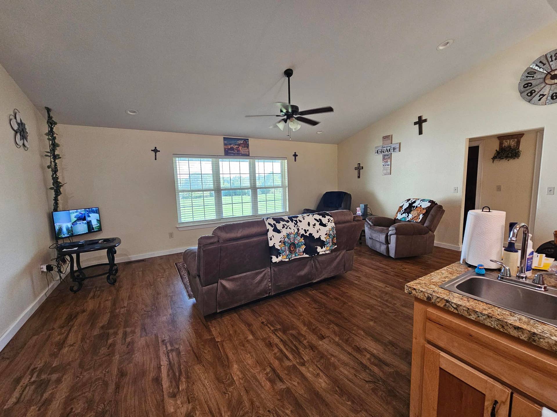205 Franklin Road, Anderson, MO 64831 tomlinson pic-a liv rm 2