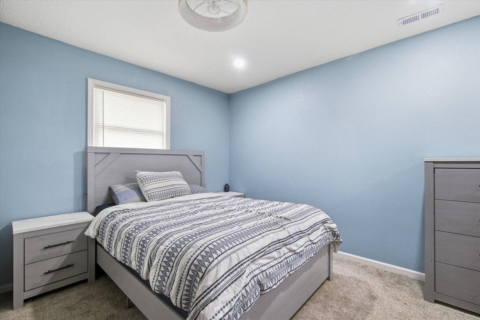 1728 N Oak Grove Avenue, Springfield, MO 65803 10-IMG_5345