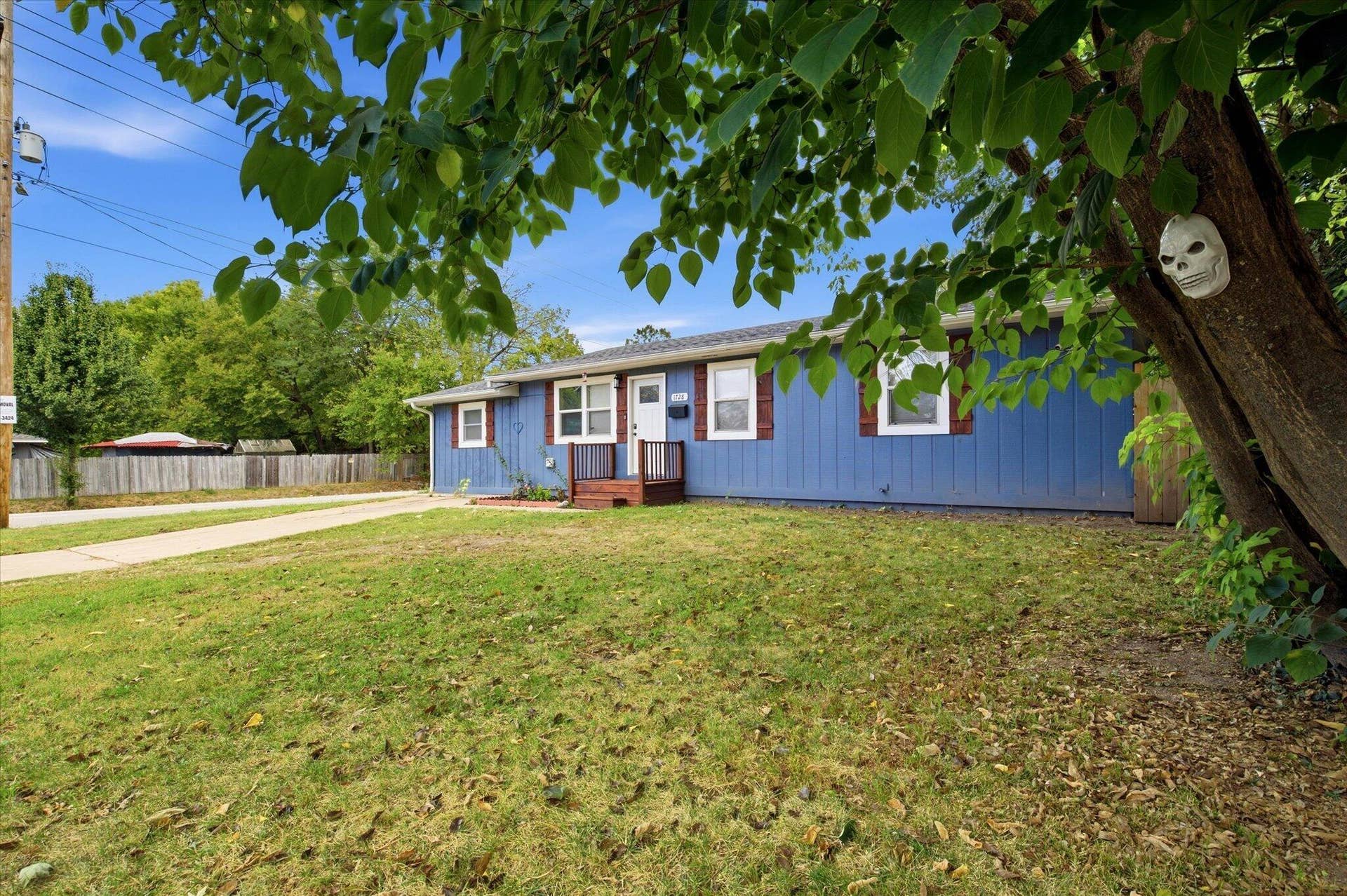 1728 N Oak Grove Avenue, Springfield, MO 65803 01-IMG_5327