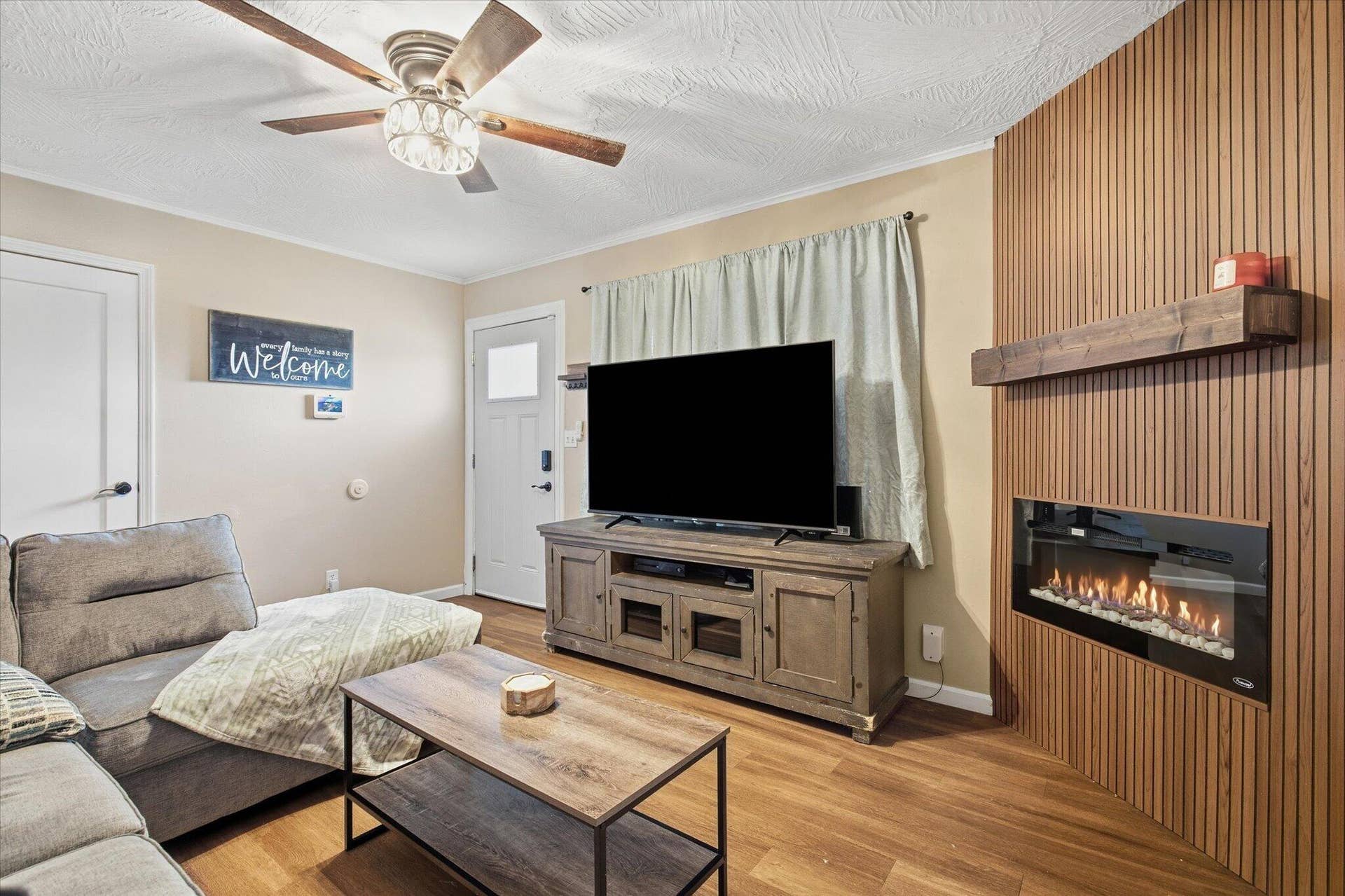 1728 N Oak Grove Avenue, Springfield, MO 65803 08-IMG_5342_with_fire