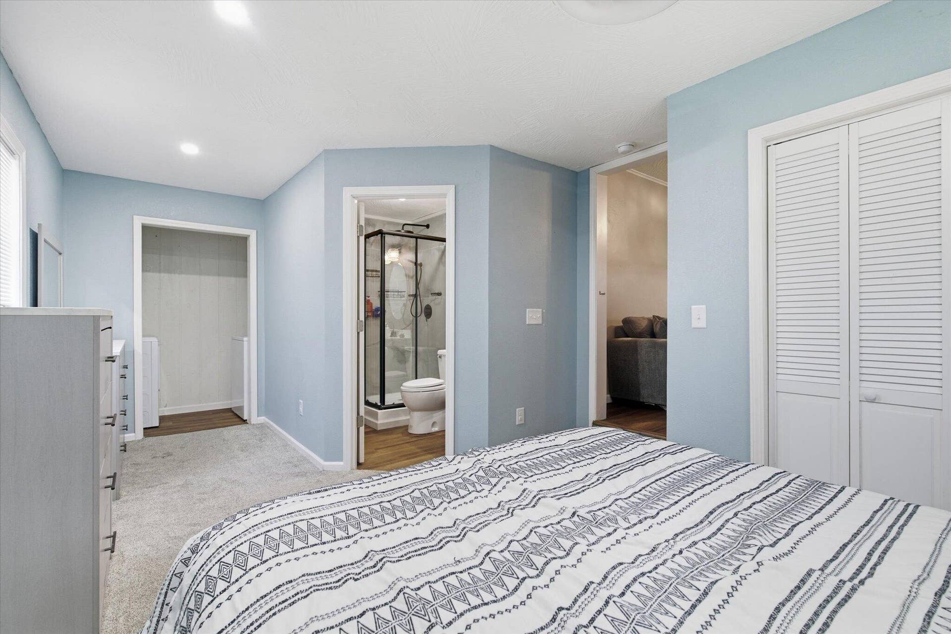 1728 N Oak Grove Avenue, Springfield, MO 65803 11-IMG_5348
