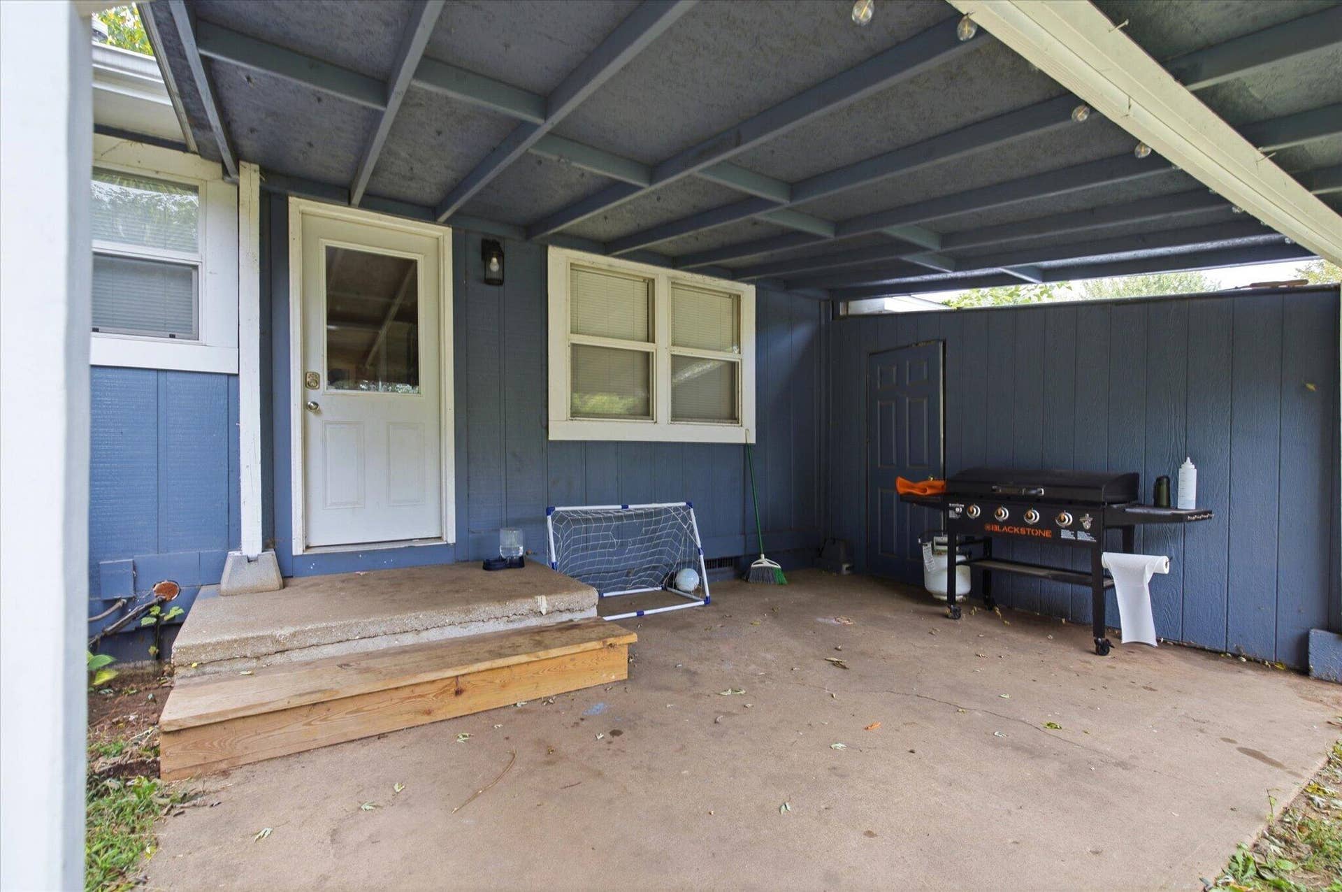 1728 N Oak Grove Avenue, Springfield, MO 65803 23-IMG_5384