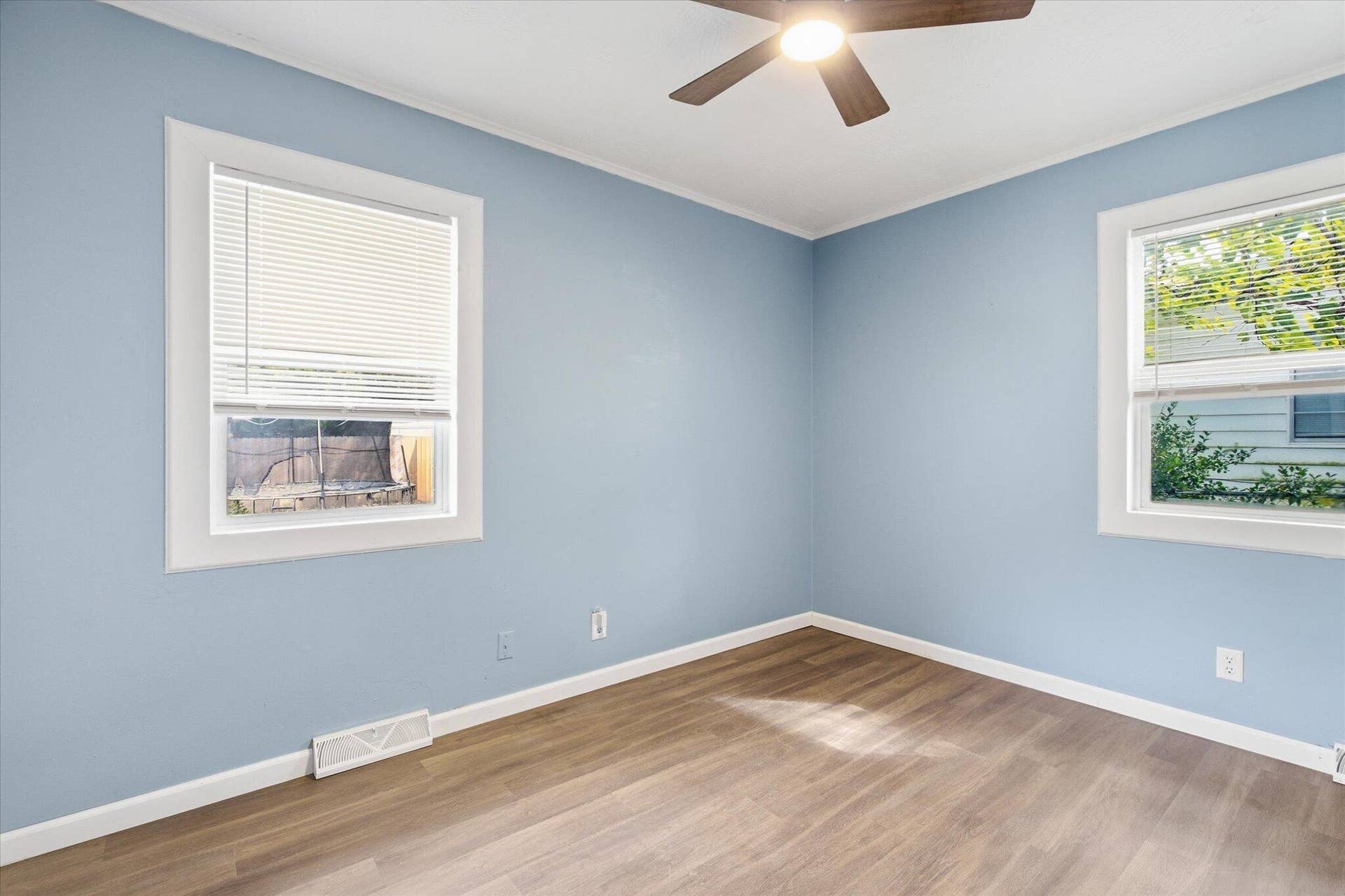 1728 N Oak Grove Avenue, Springfield, MO 65803 21-IMG_5378