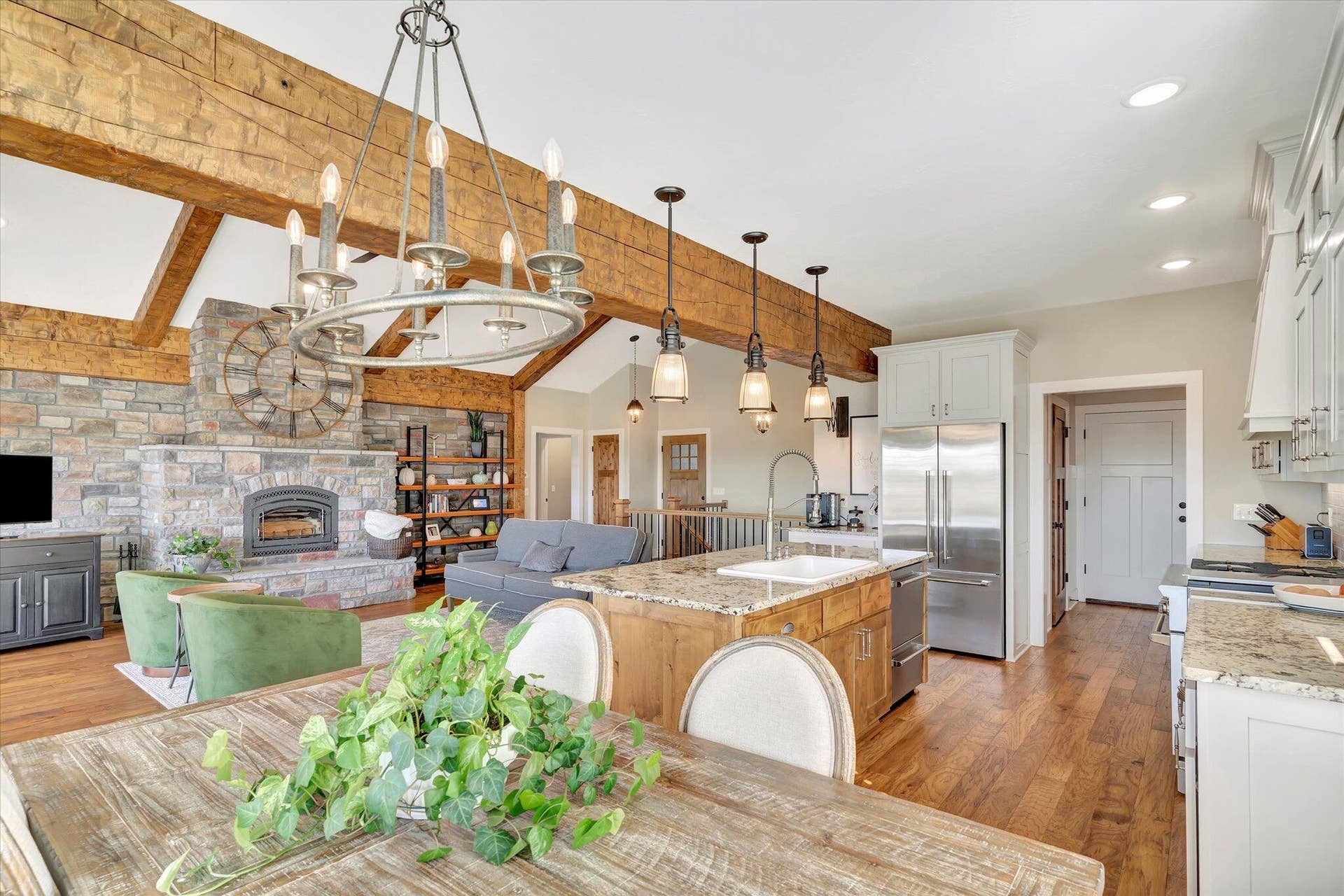 11998 E Highway 32, Stockton, MO 65785 015-15
