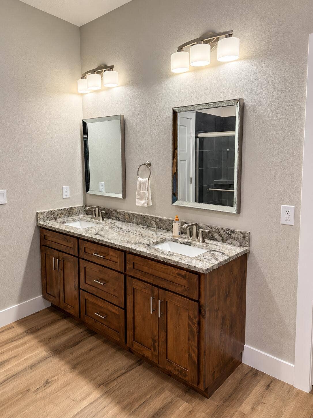 235 Sandy Forest Lane, Clever, MO 65631 master bath